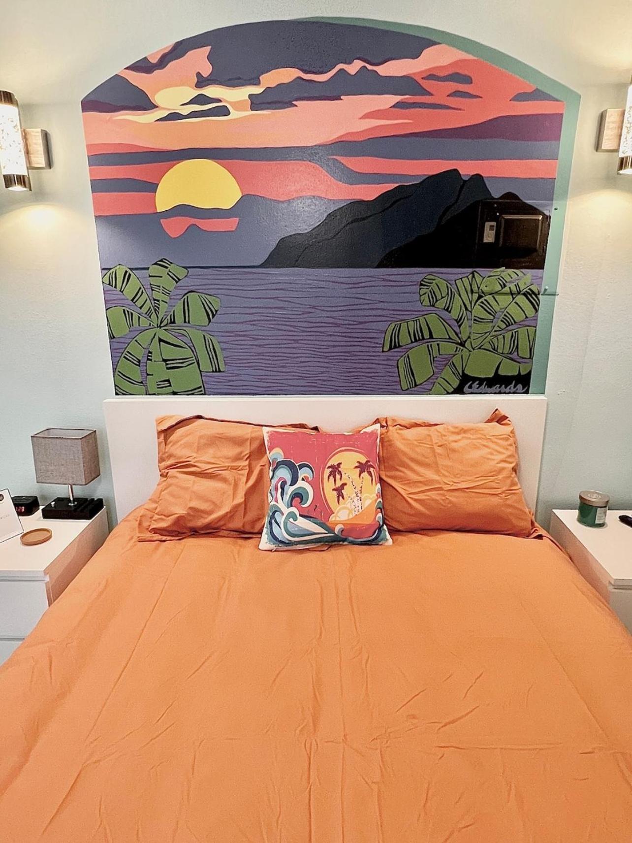 Sunset Room With Folding Wall Access To Pool, photo 42
