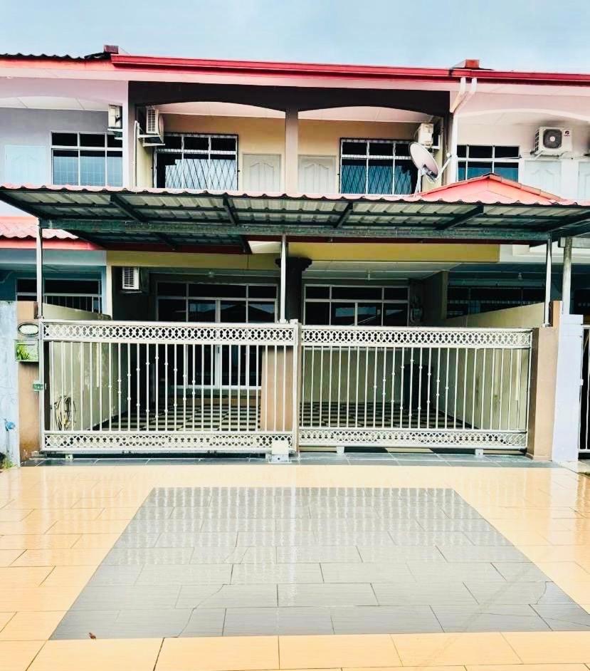Taman Kemena Raya Bintulu Homestay photo 4