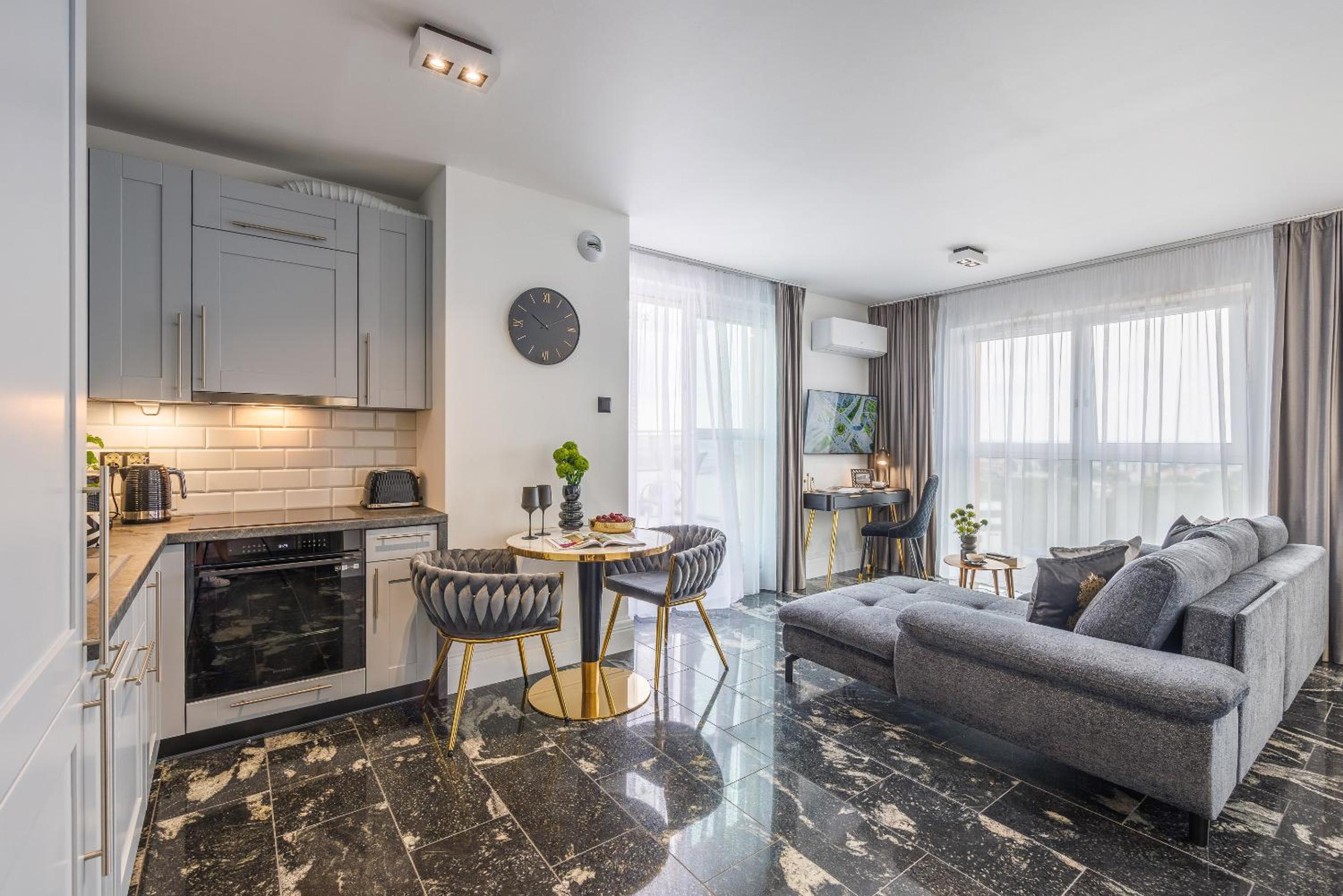 Emihouse Riverside Apartments