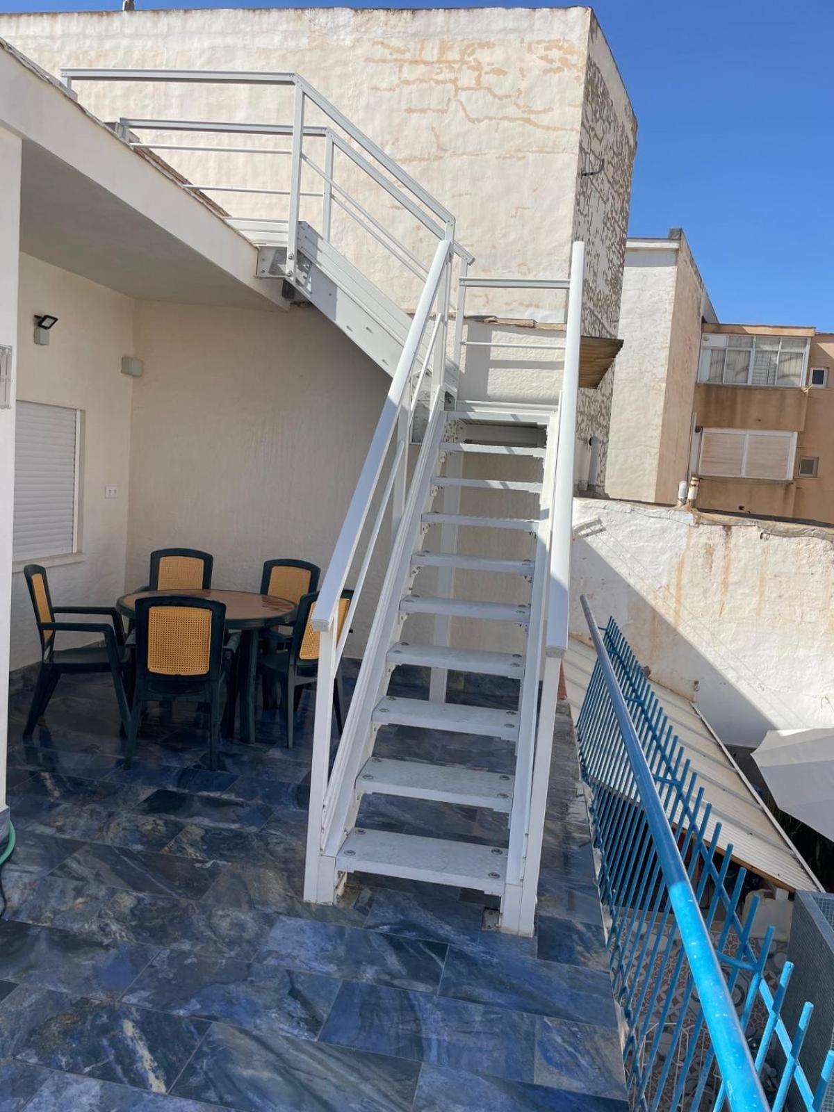 Casa playa con grandes terrazas