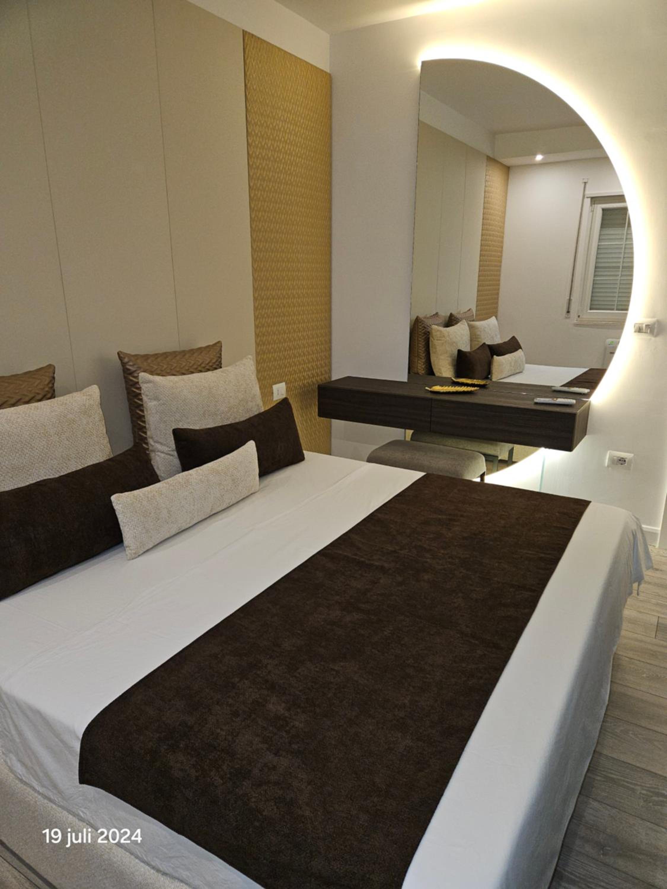 Alidas Gold Apartment 1