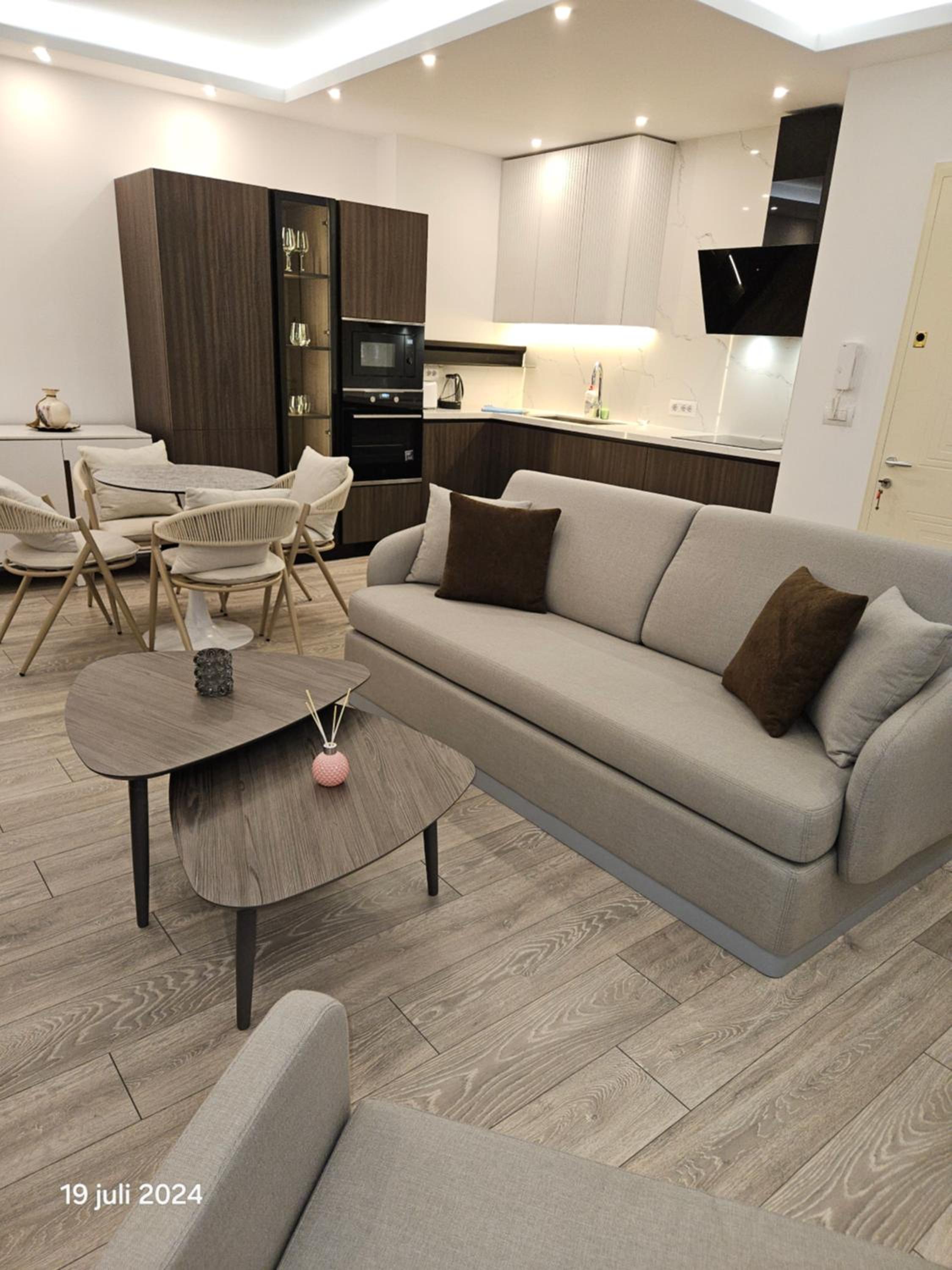Alidas Gold Apartment 1