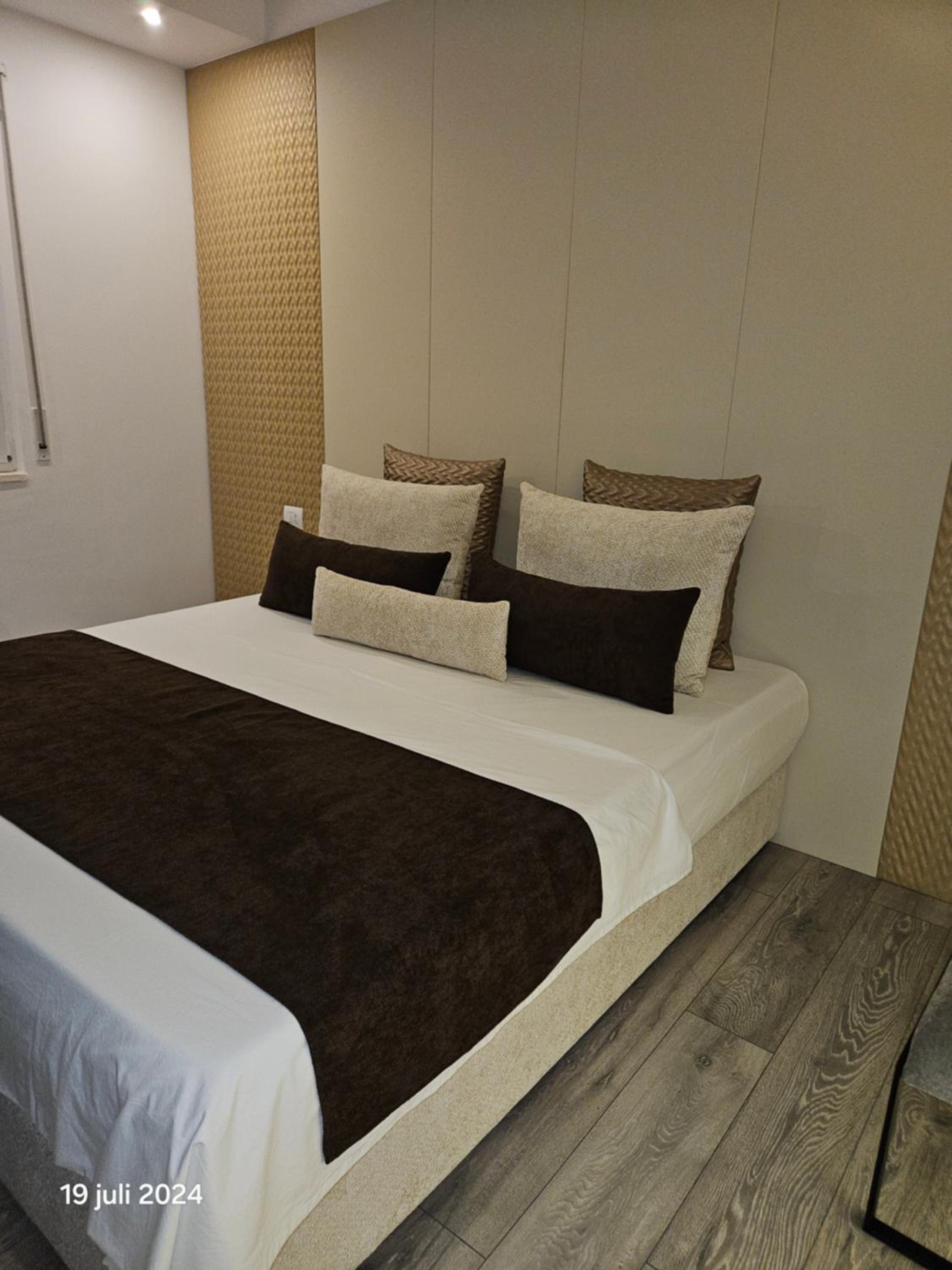 Alidas Gold Apartment 1