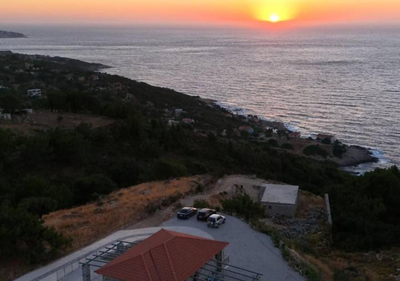 Lithos Apartments