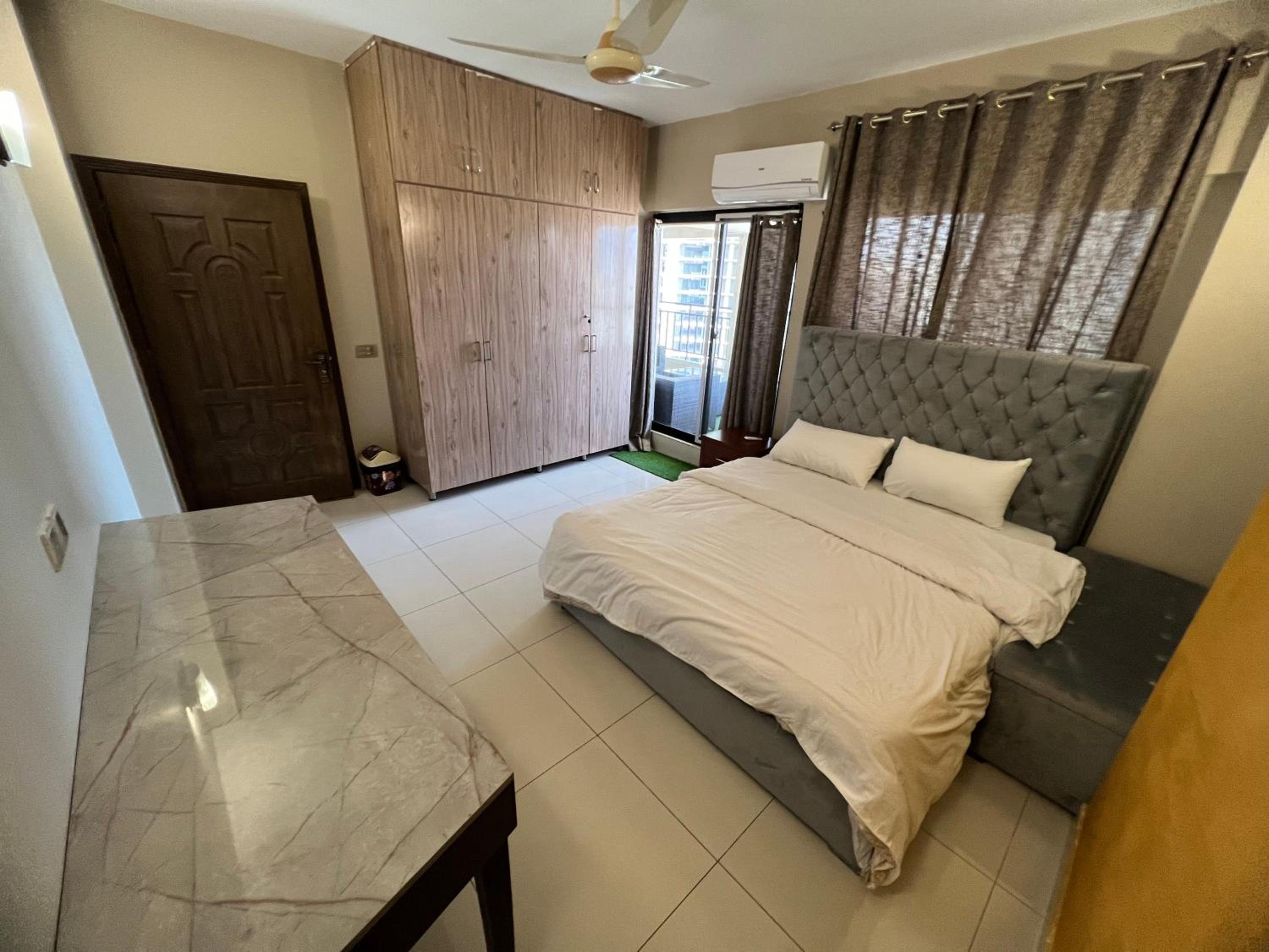 DHA The Terrace Loft 3 Bedrooms AQZ Apartments view 4