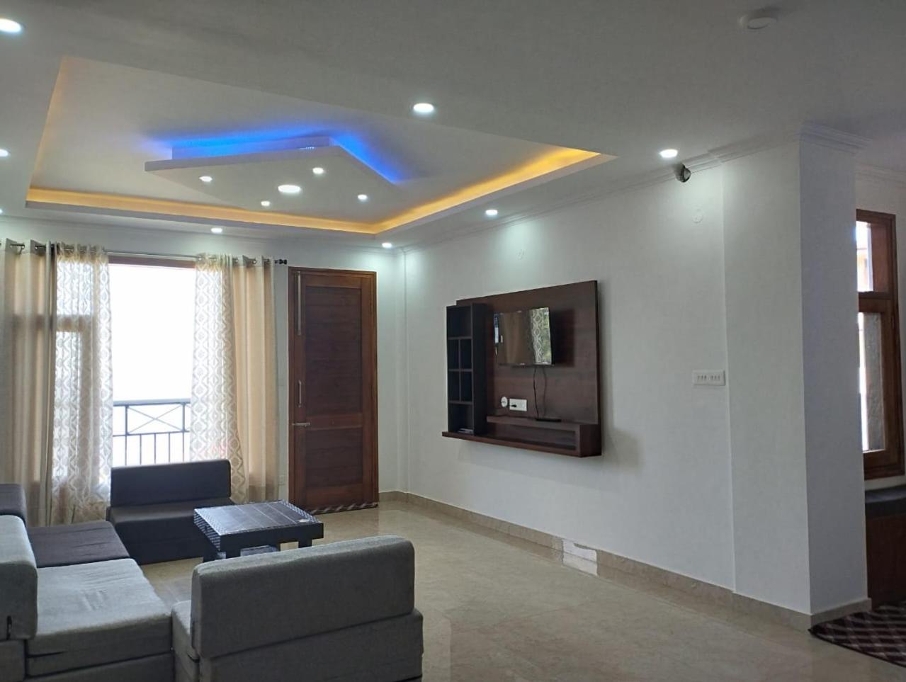 Baldeyan breeze Home Stay & Family suite apartments