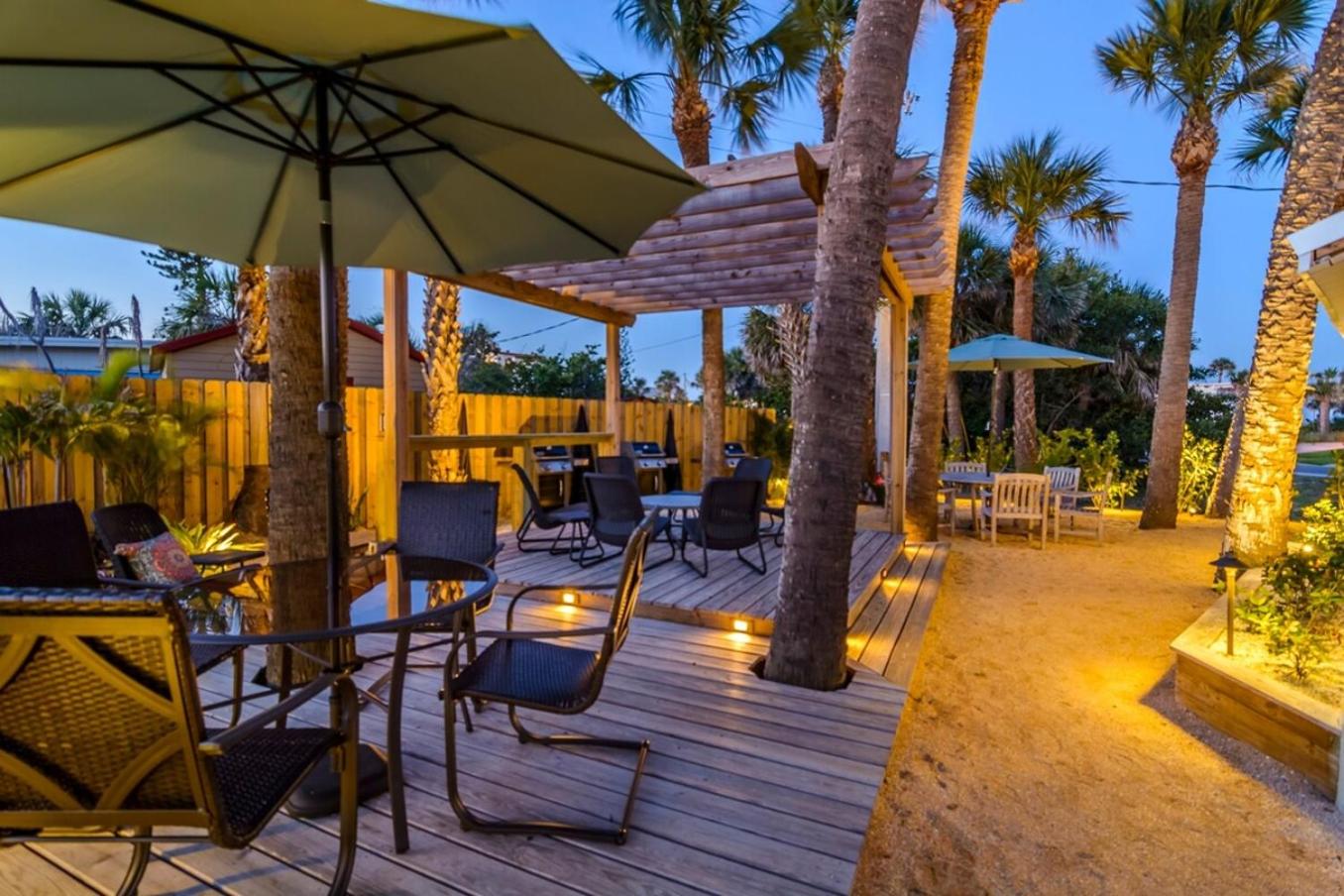 Wonderful Place wPrivate Patio Next to the Beach view 2