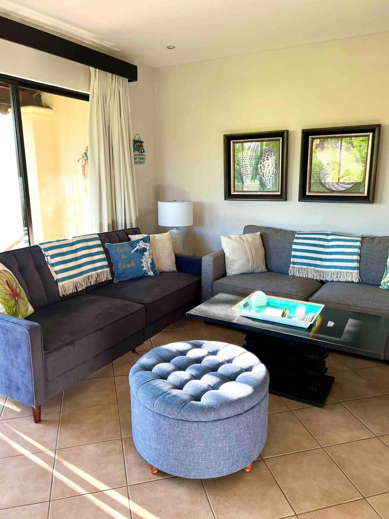 Stylish & Comfortable Condo with Balconies