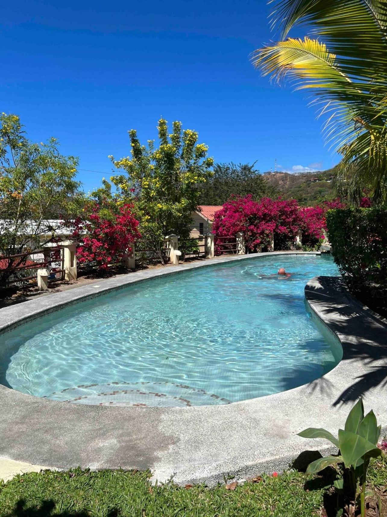 Stylish & Comfortable Condo with Balconies
