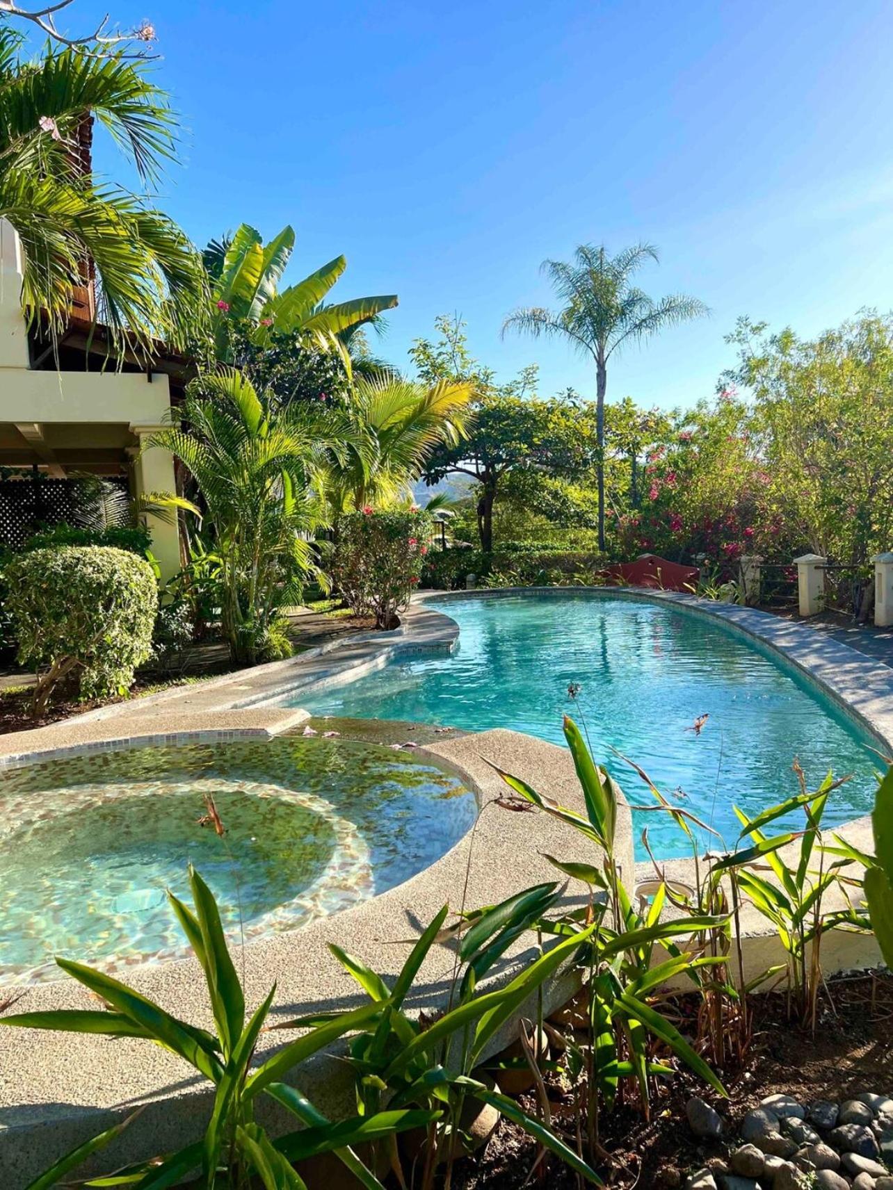Stylish & Comfortable Condo with Balconies