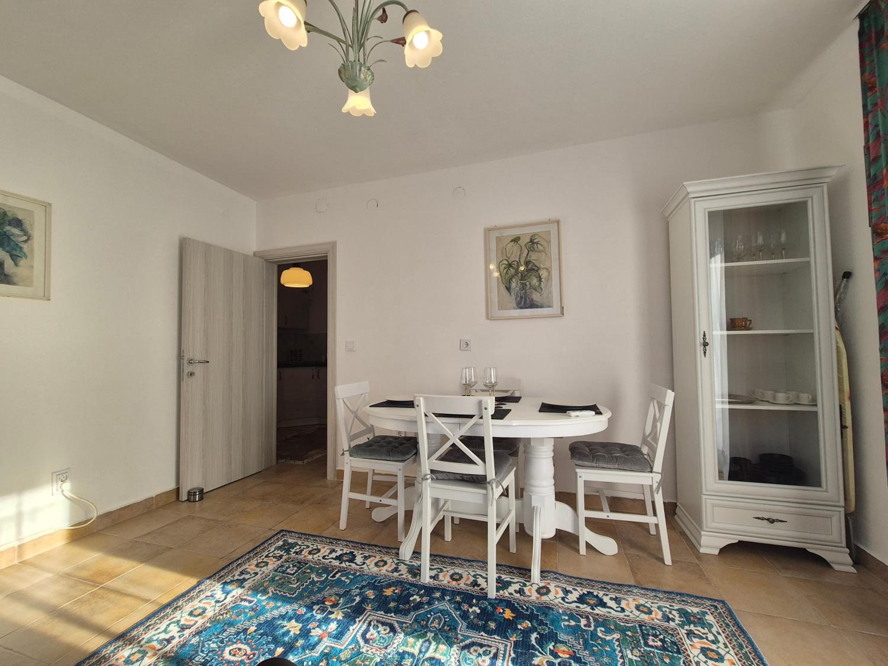 E&E Apartments Green Oasis