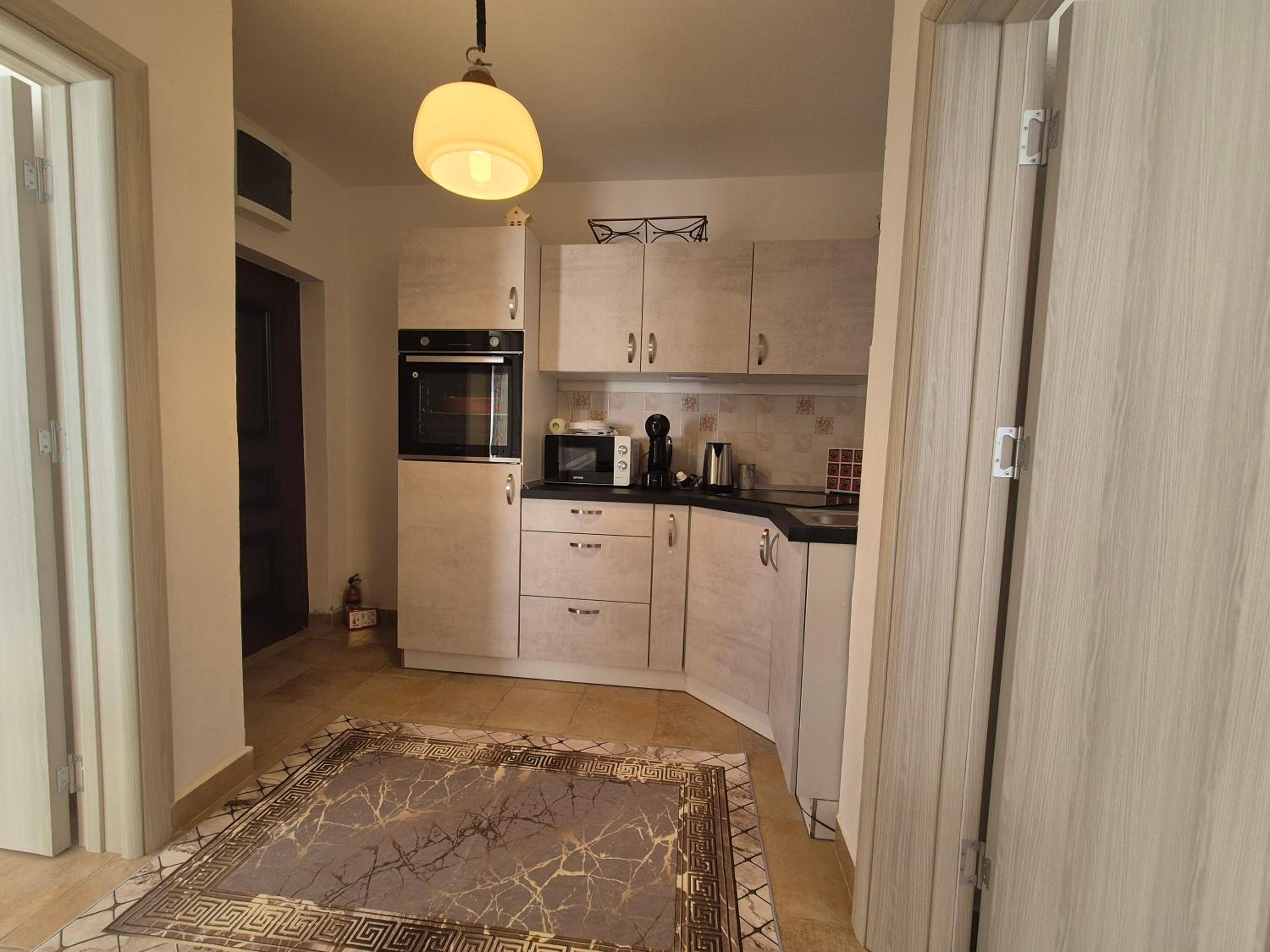E&E Apartments Green Oasis