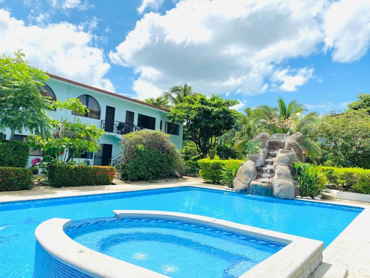 Turquoise Deep Dive Single Storey Condo