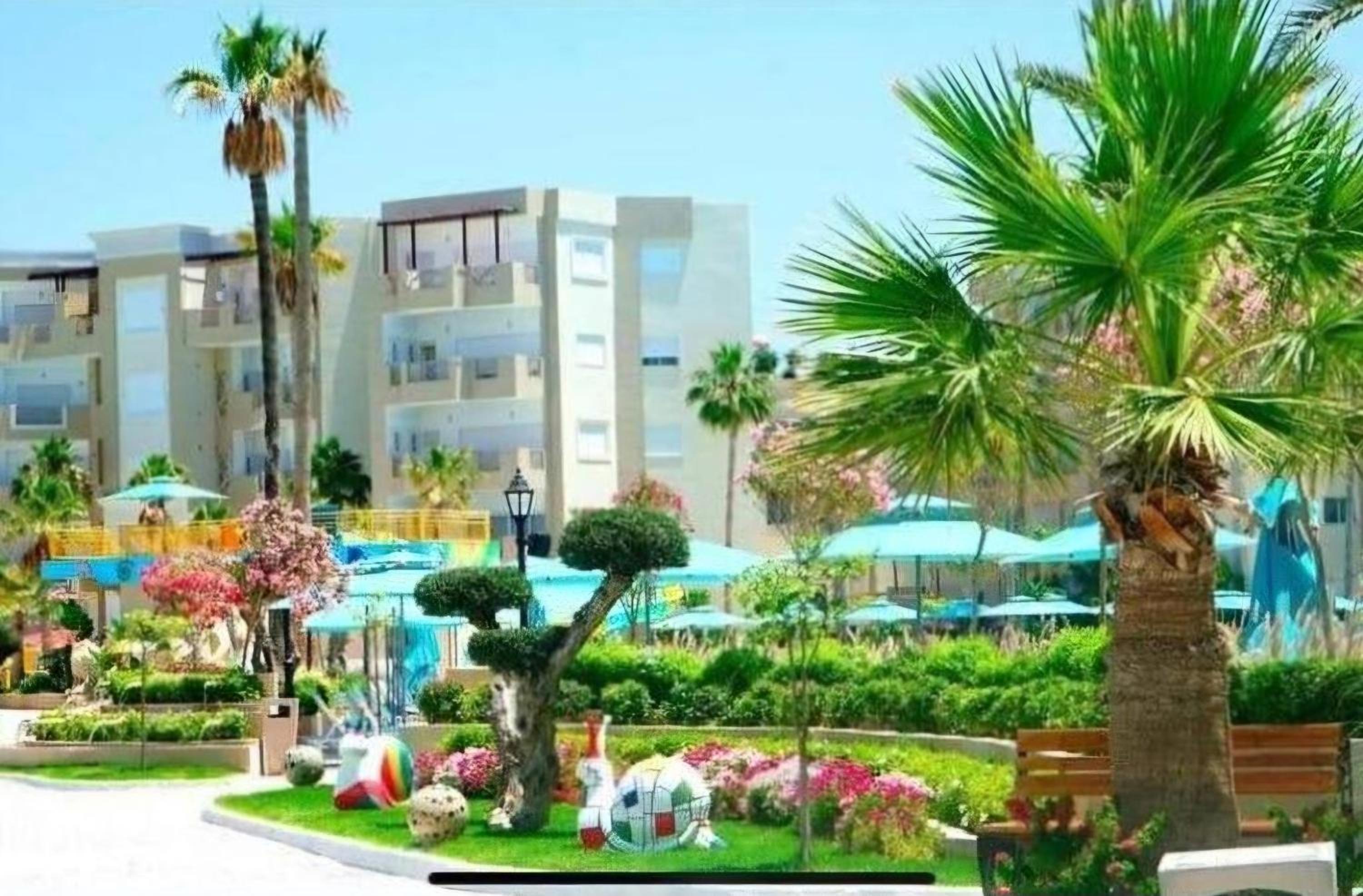 A Luxury 2BR with Big Pools Perfect for Family Summer Escape!