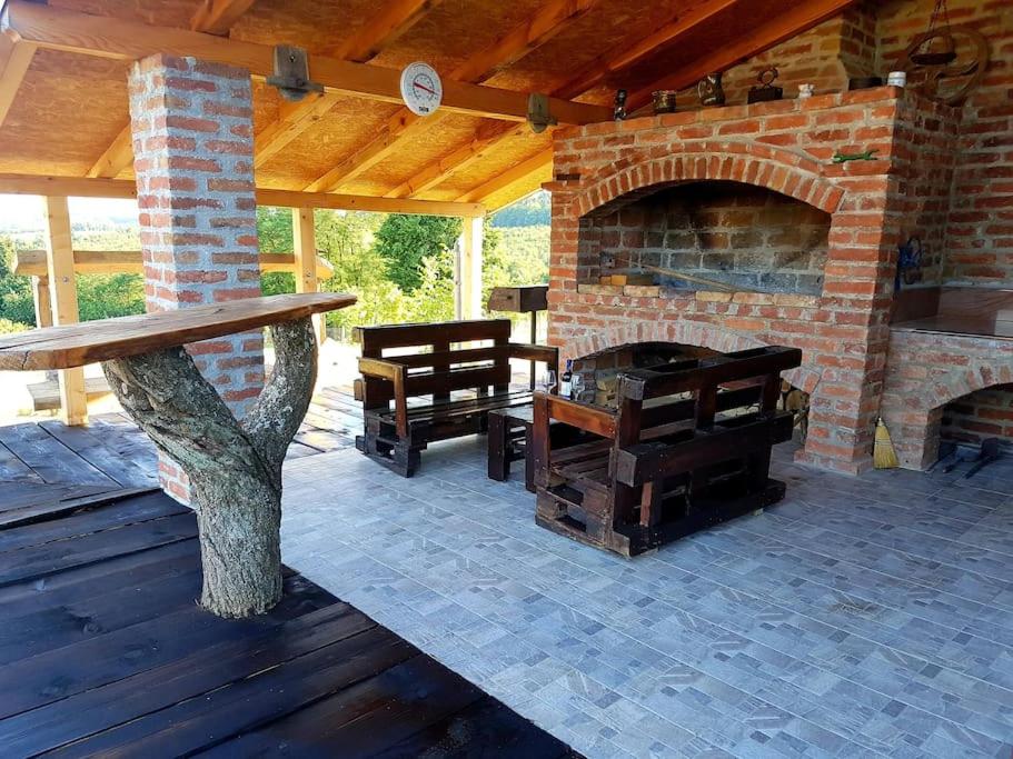 Hotel Atraktivna kuca, vikendica u prirodi - Image 1