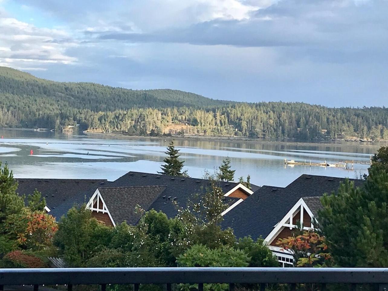 Sooke Vacations - Sooke Harbour Townhouse - Property Image 2