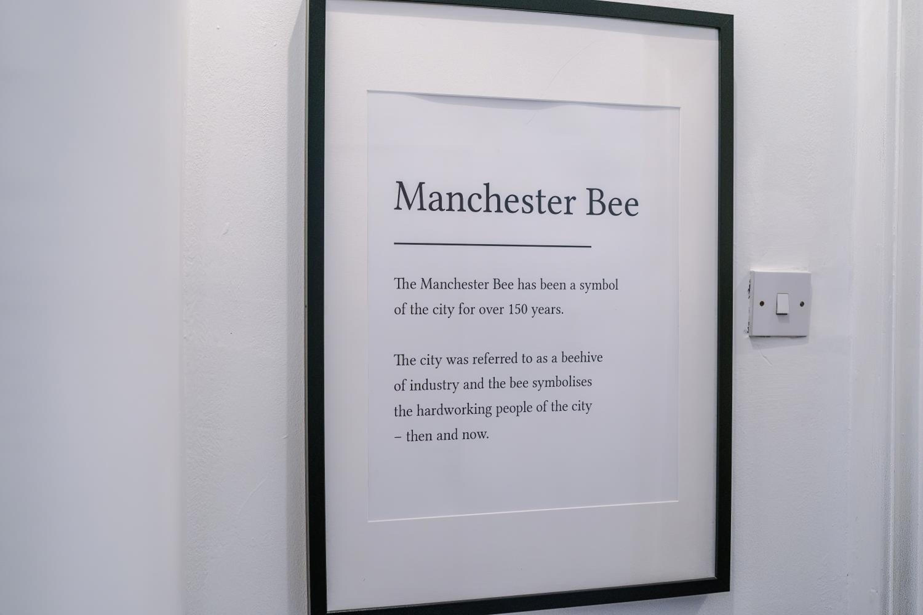 Modern 3BR House in Manchester, ideal for groups, FREE parking - Sleeps 8 photo 3