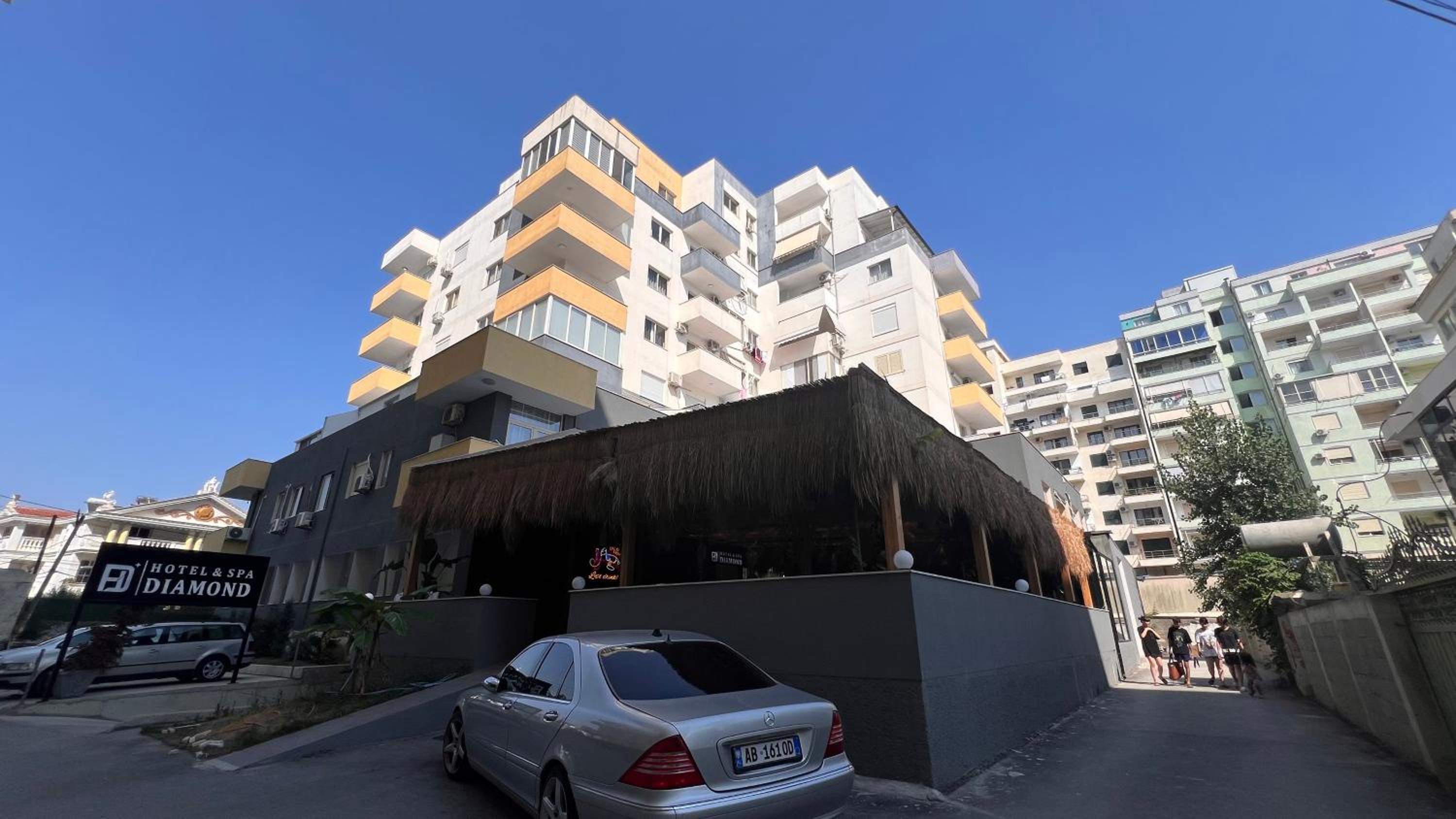 Nina Apartment