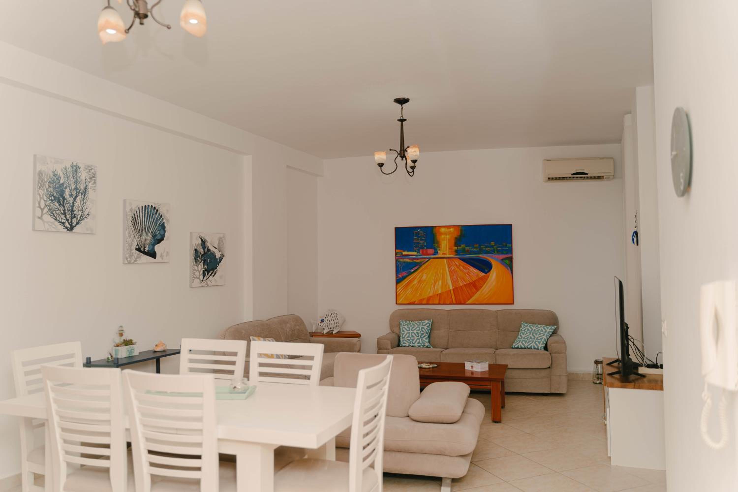 Kote's Home Beachfront Apartment 21
