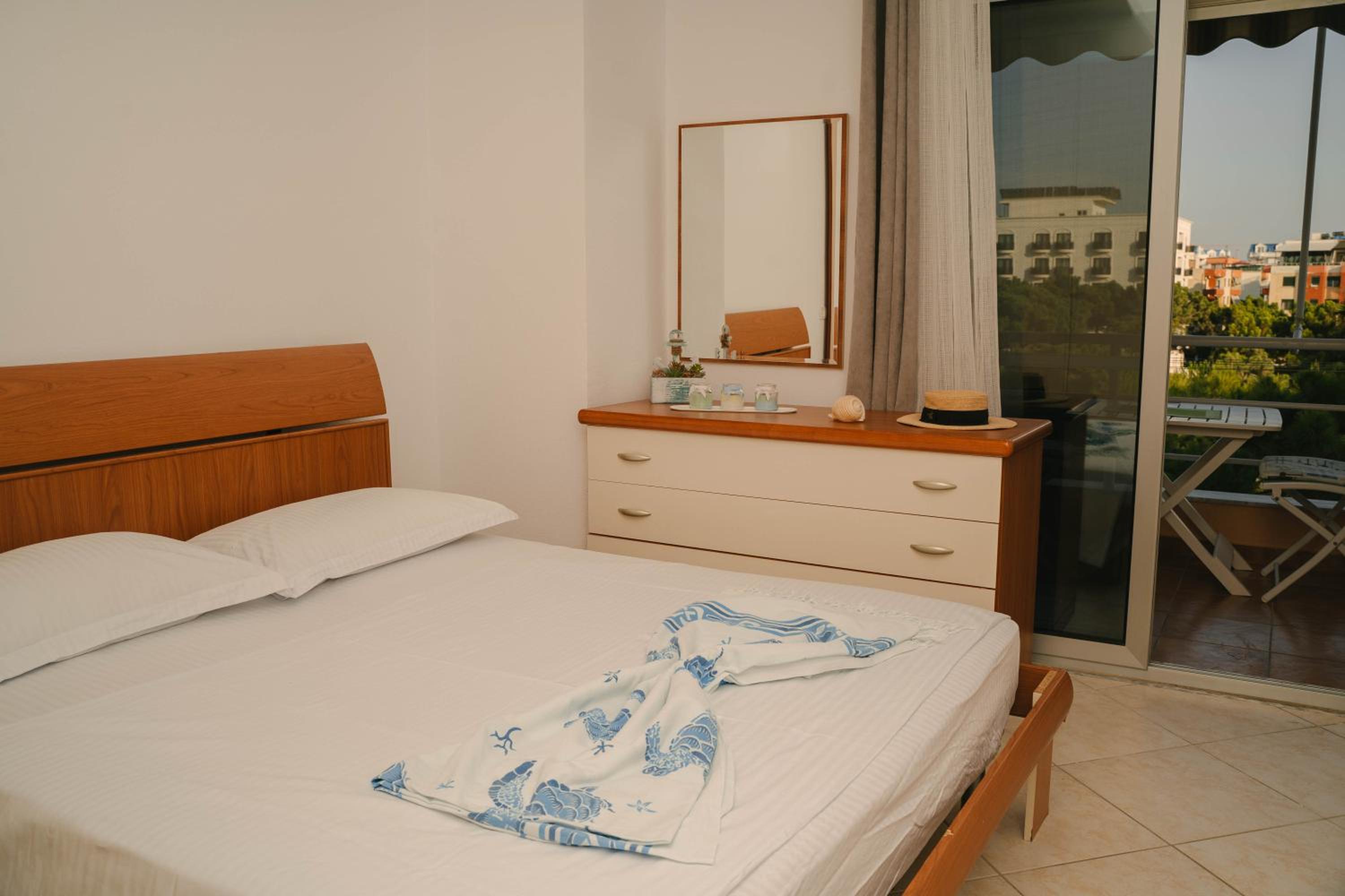 Kote's Home Beachfront Apartment 21