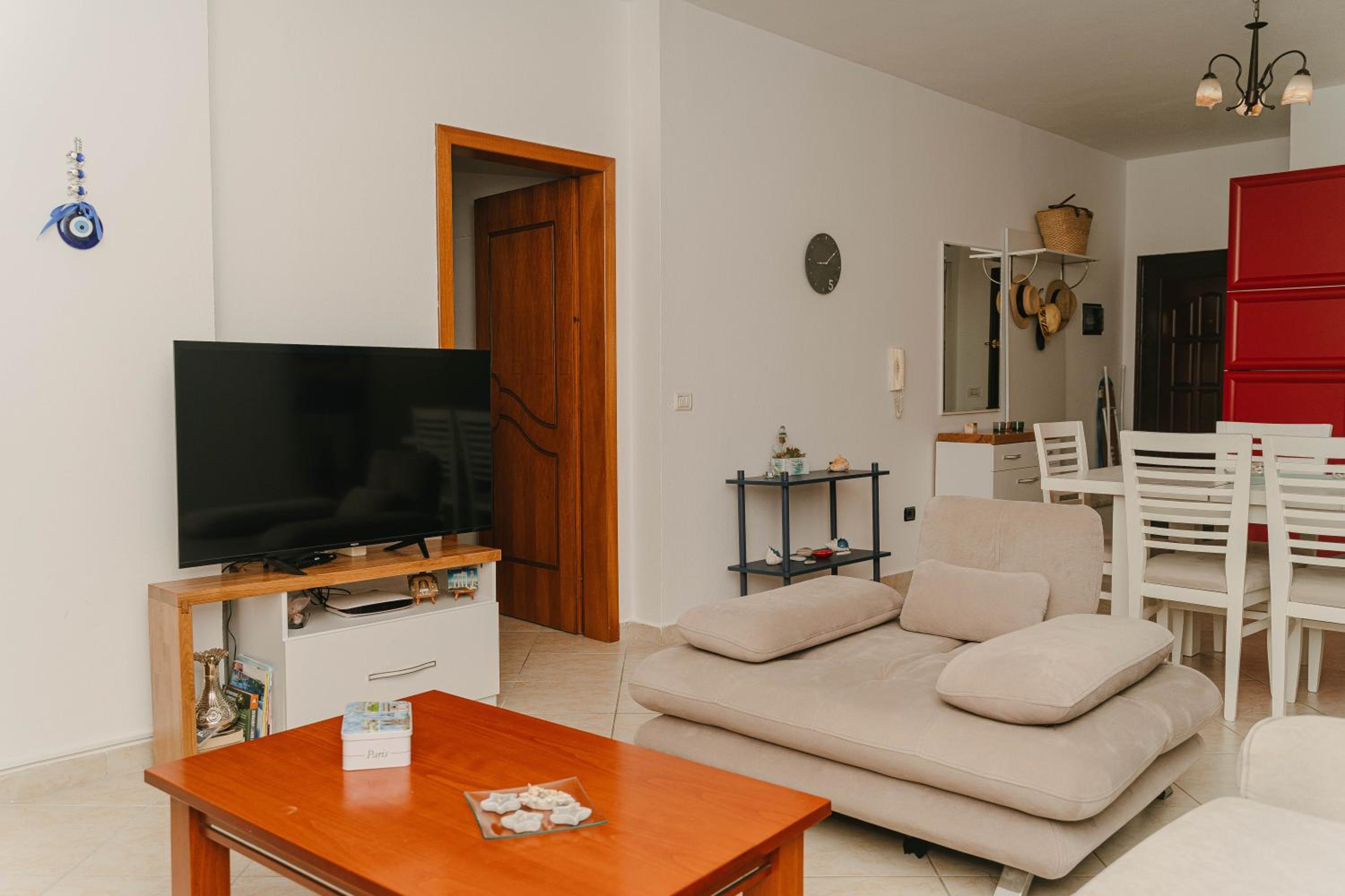 Kote's Home Beachfront Apartment 21