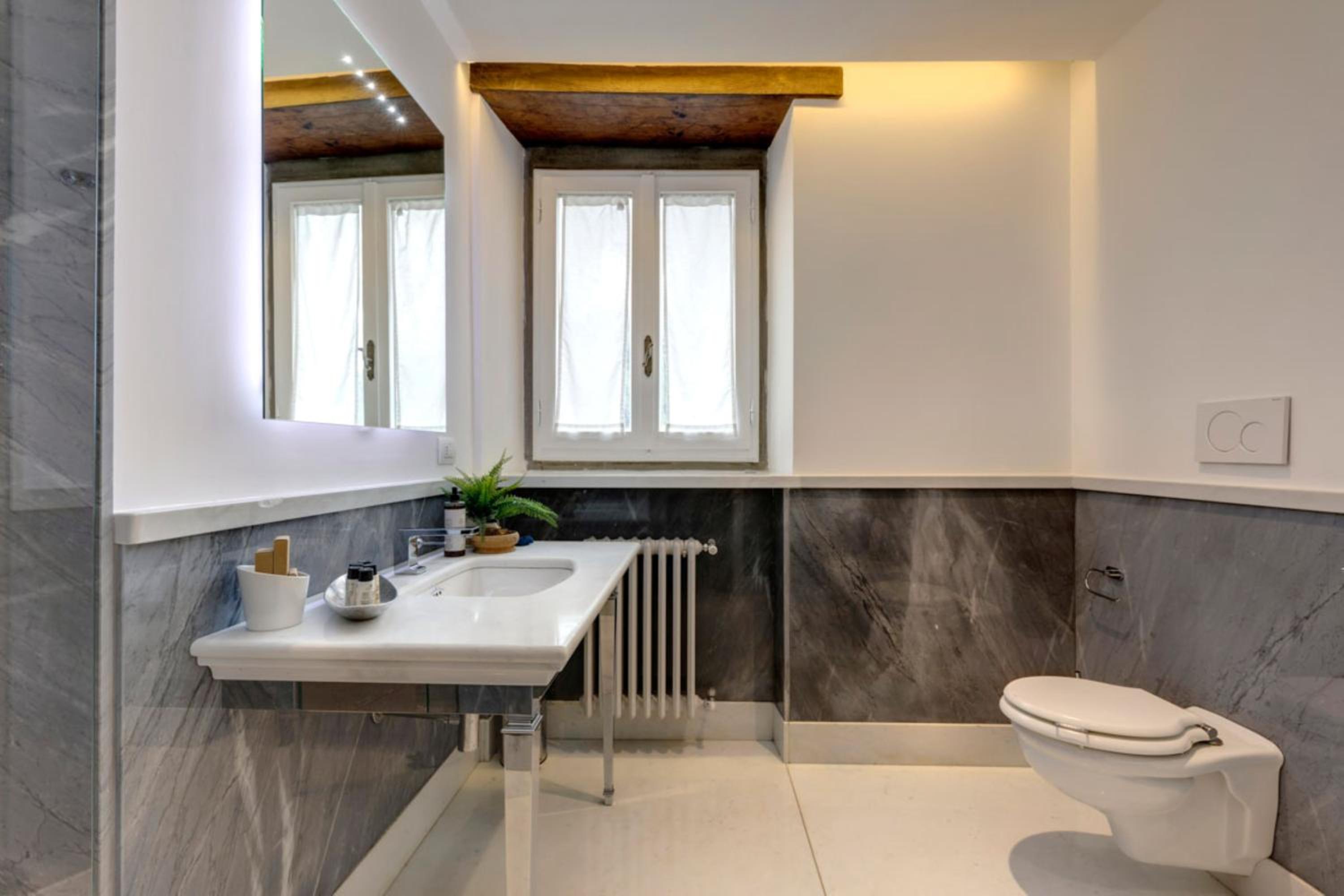 Amore Rentals - Villa Bellaflore view 3