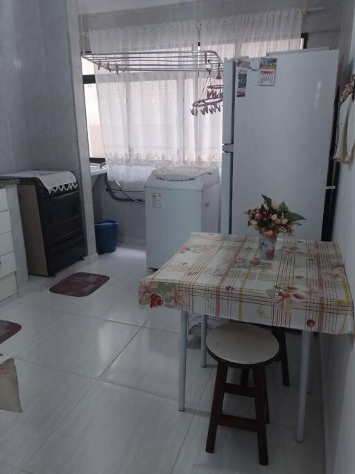 Apto Guarujá Astúrias 2 dormitorios