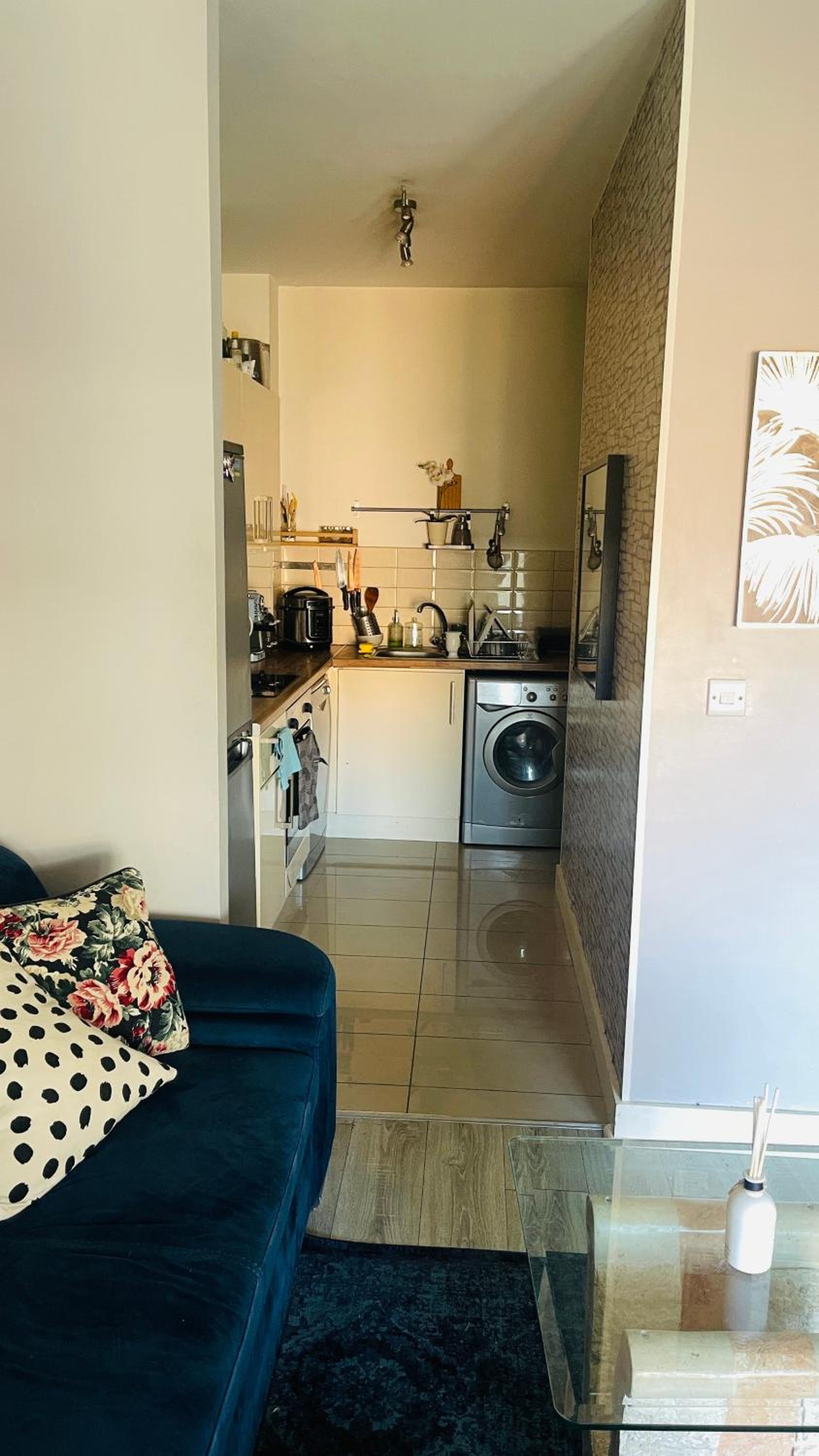 Entire Spacious 2 bedroom 2 bathroom apartment