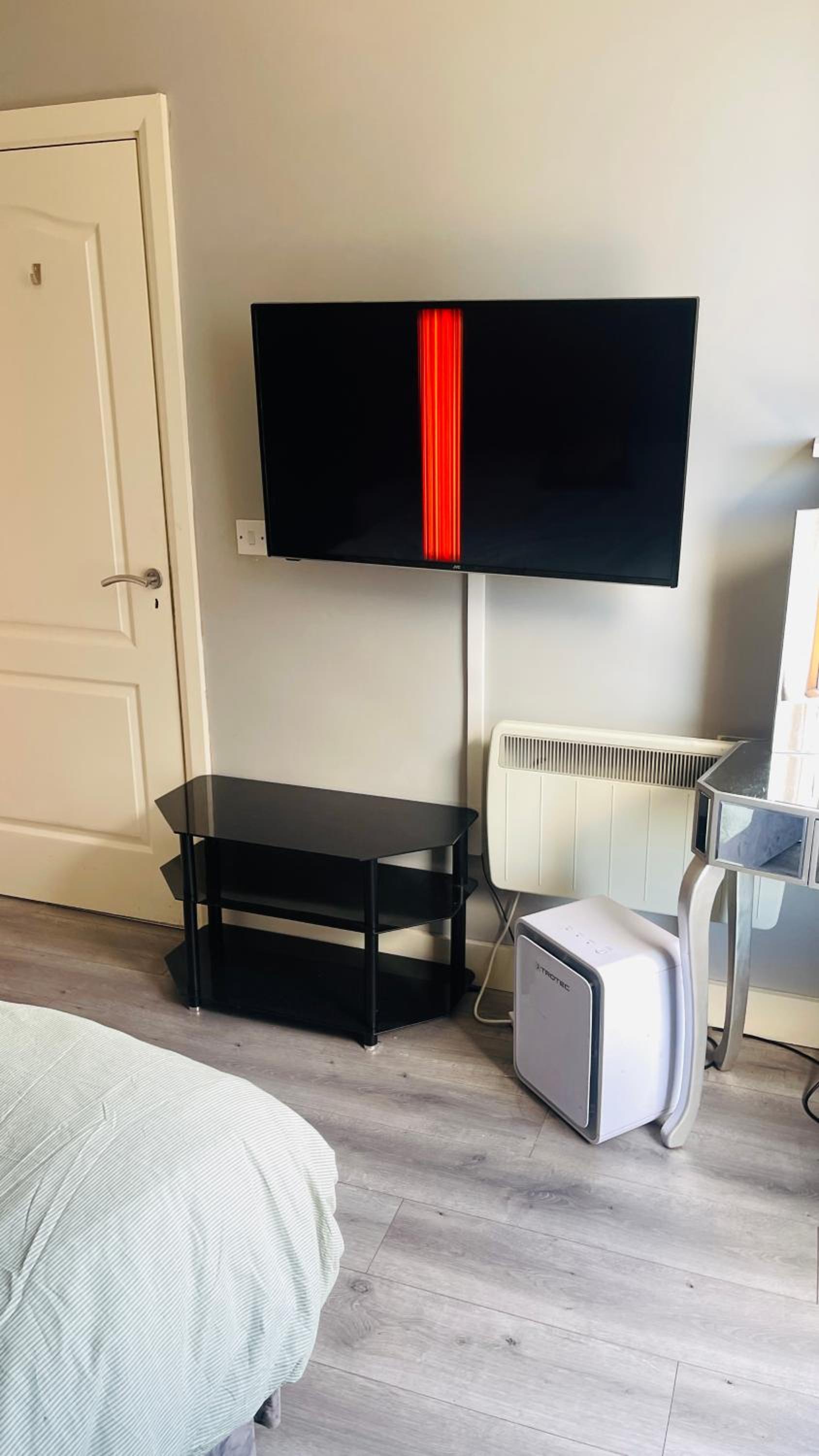 Entire Spacious 2 bedroom 2 bathroom apartment