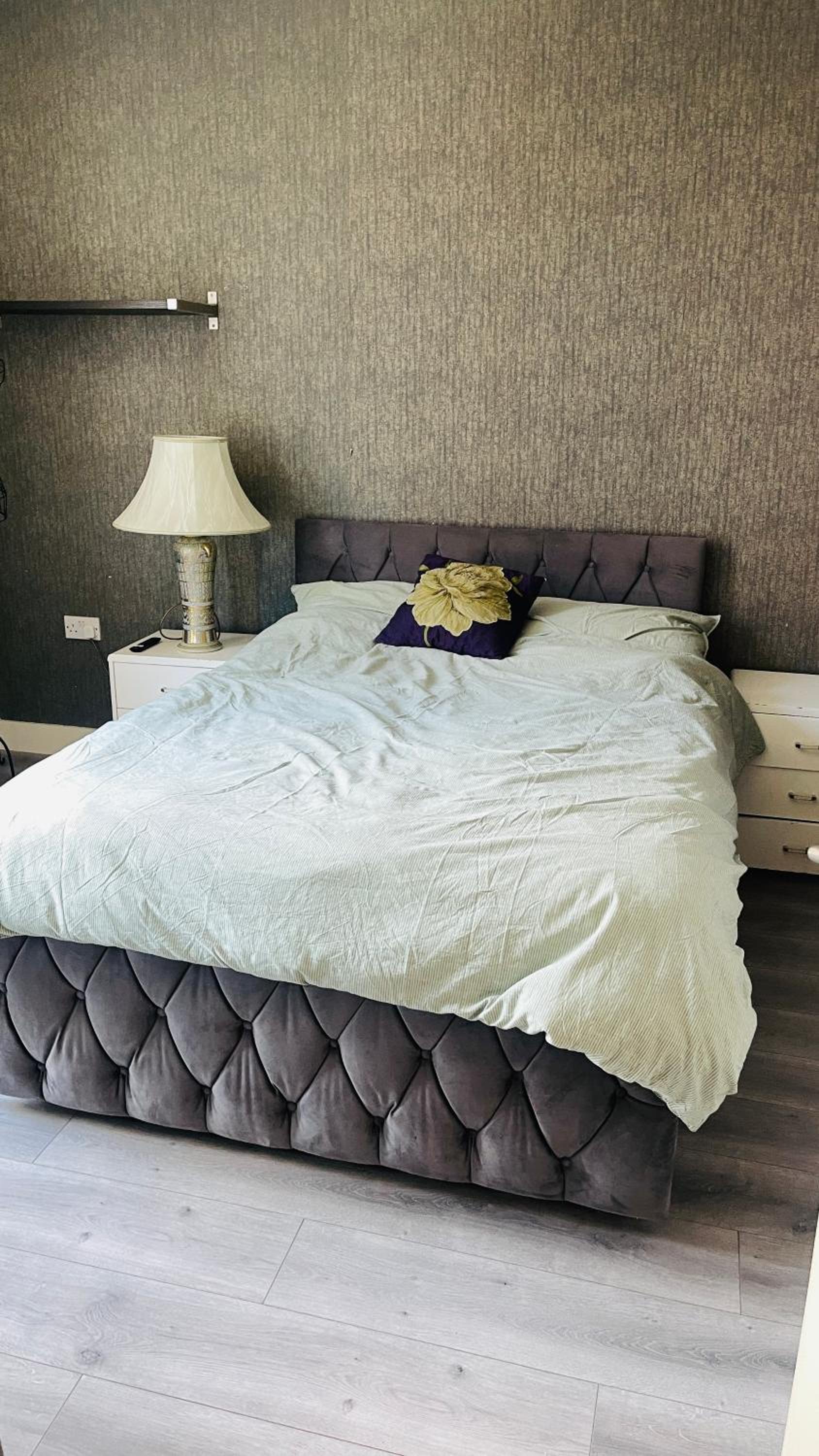 Entire Spacious 2 bedroom 2 bathroom apartment