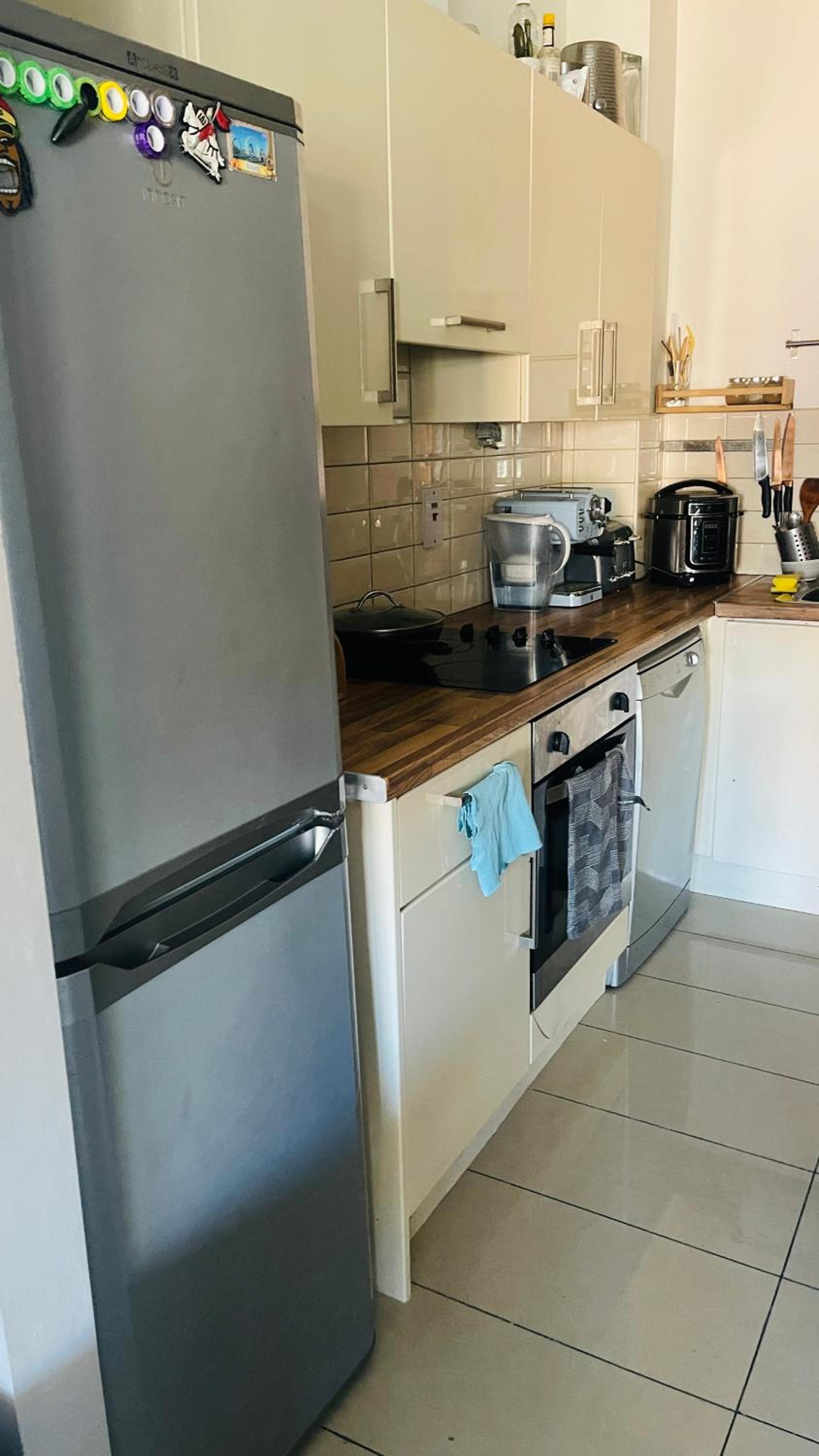 Entire Spacious 2 bedroom 2 bathroom apartment