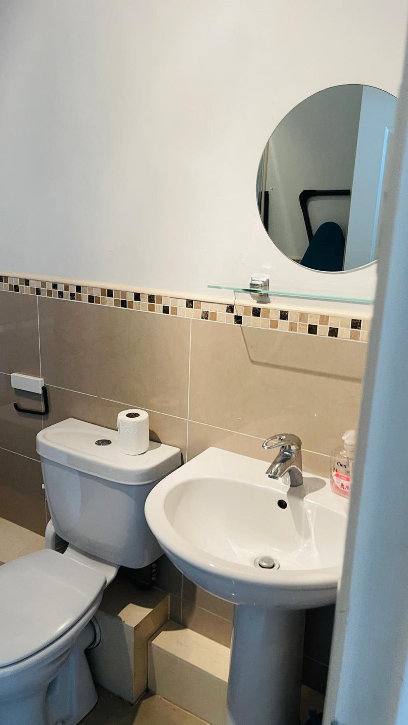 Entire Spacious 2 bedroom 2 bathroom apartment