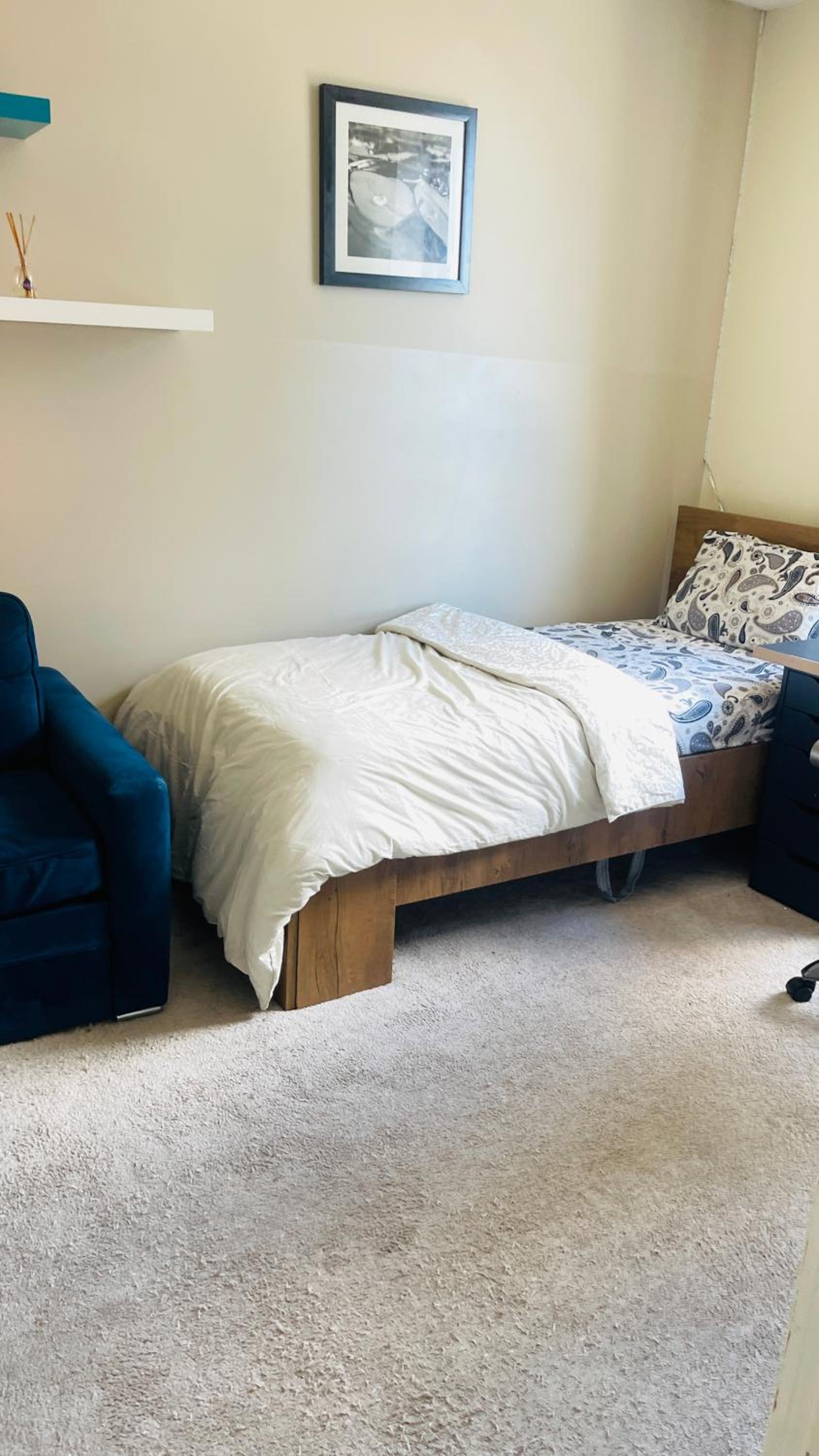 Entire Spacious 2 bedroom 2 bathroom apartment