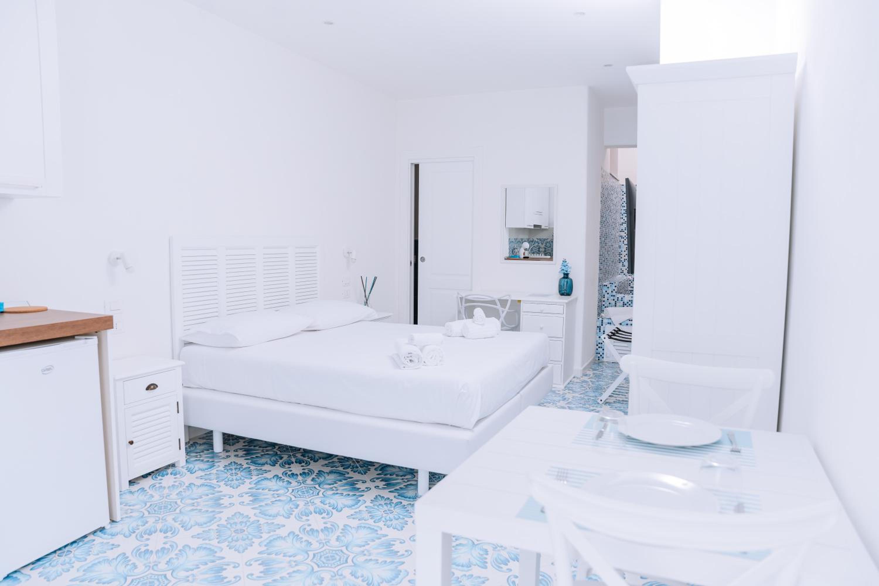 Omare Apartments