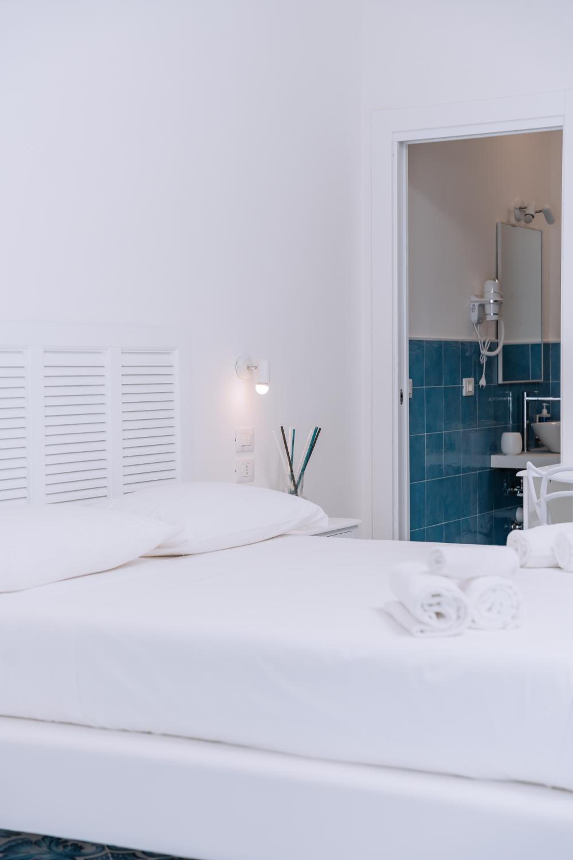 Omare Apartments