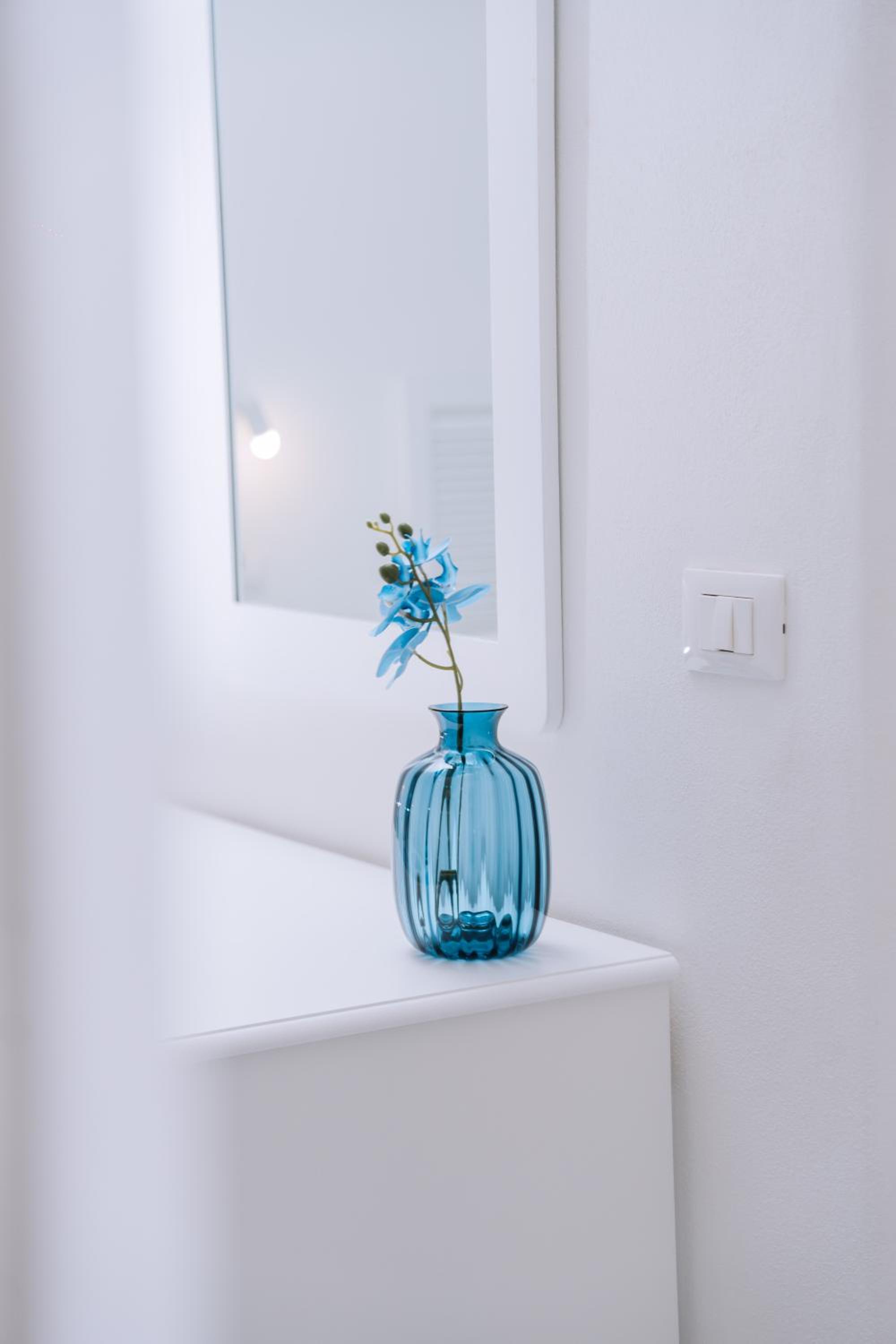 Omare Apartments