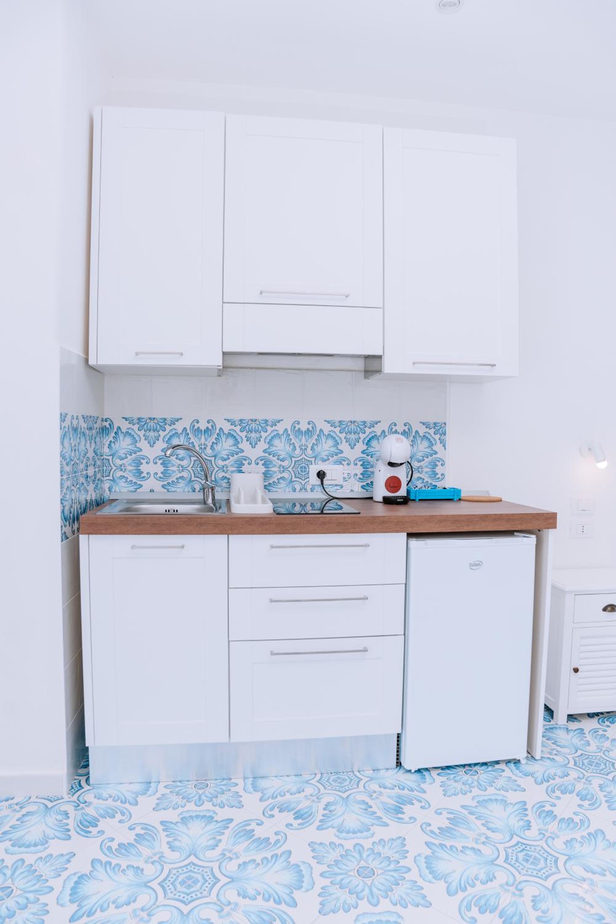 Omare Apartments