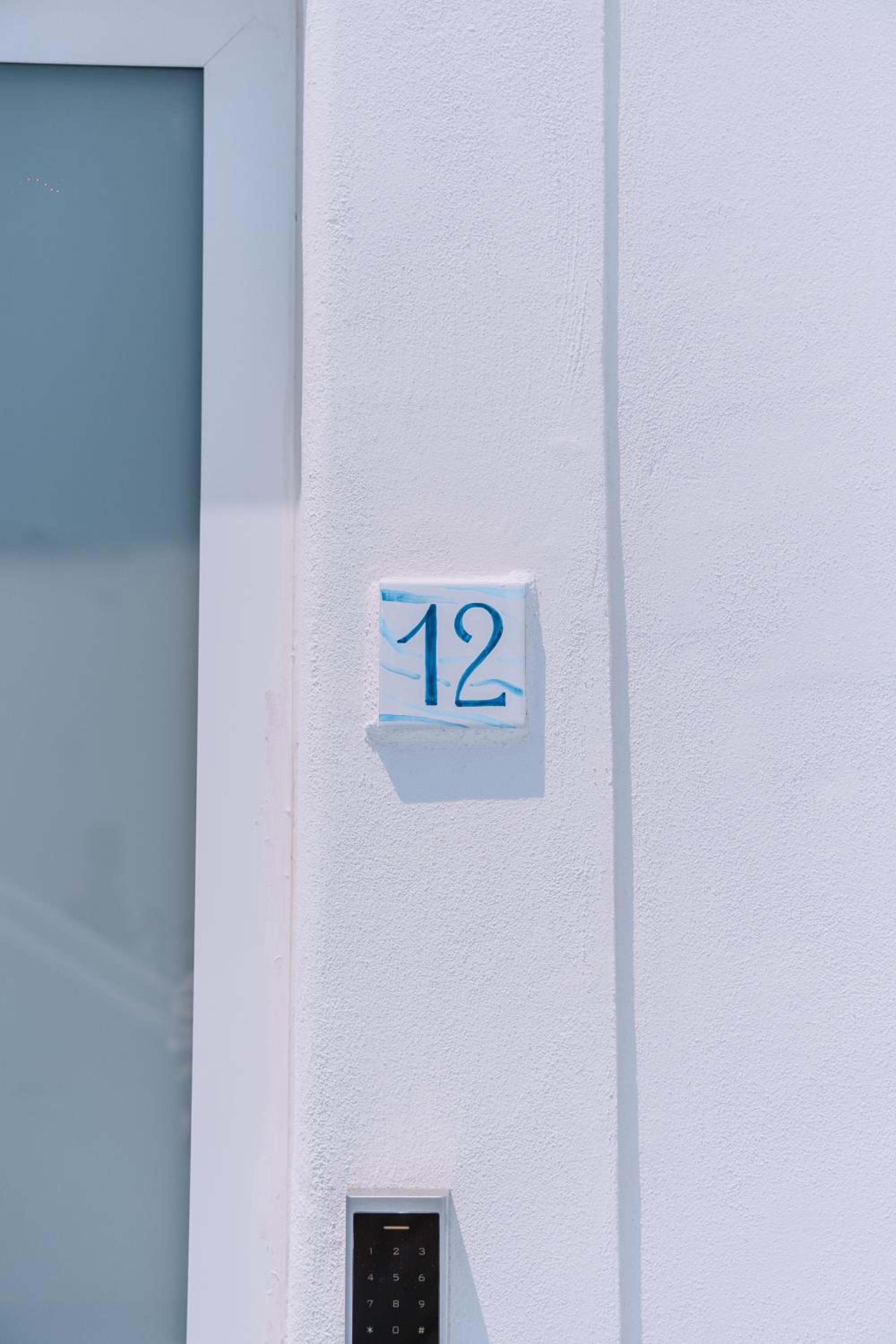 Omare Apartments