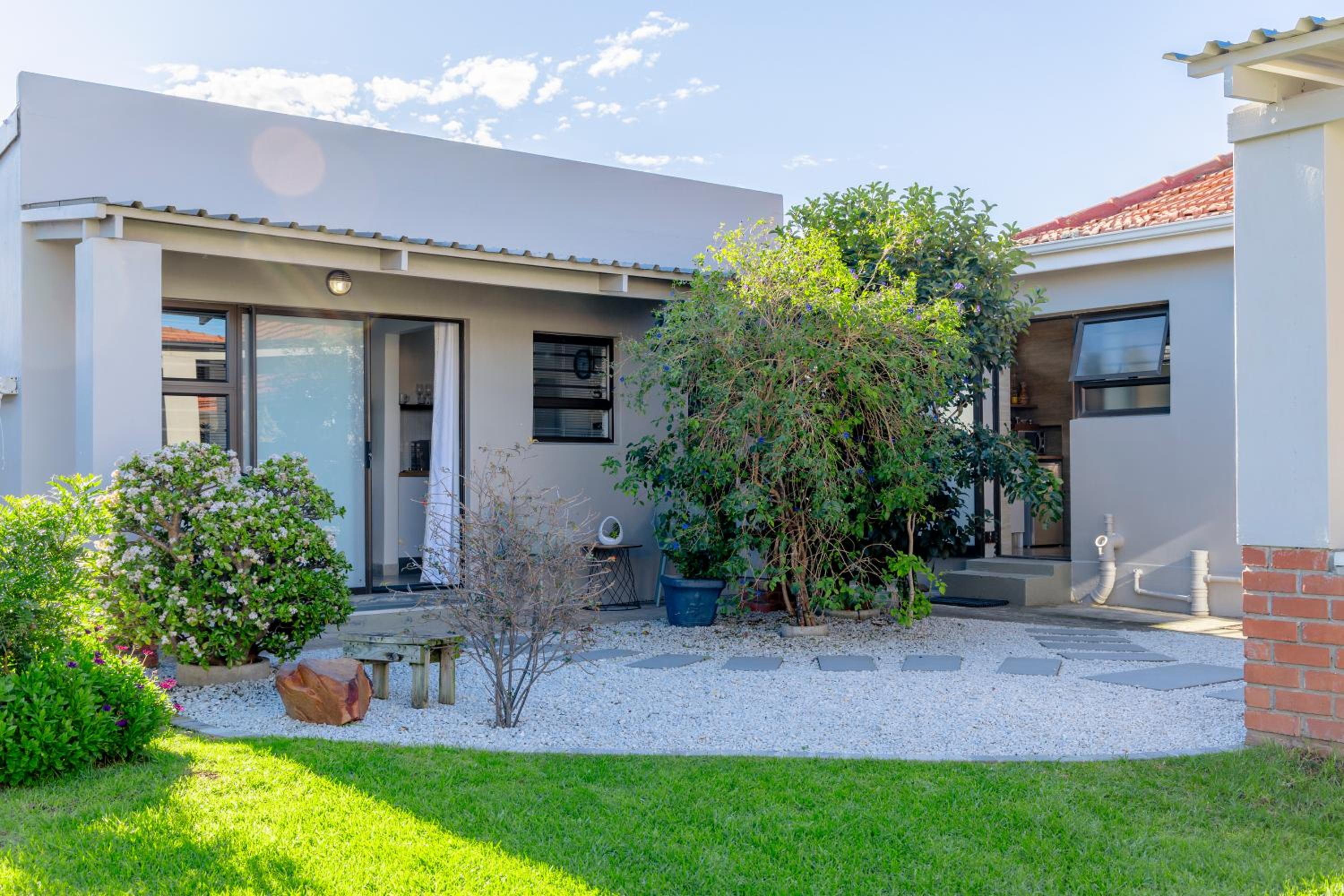Port Elizabeth Vacations - Three Small Trees - Property Image 1