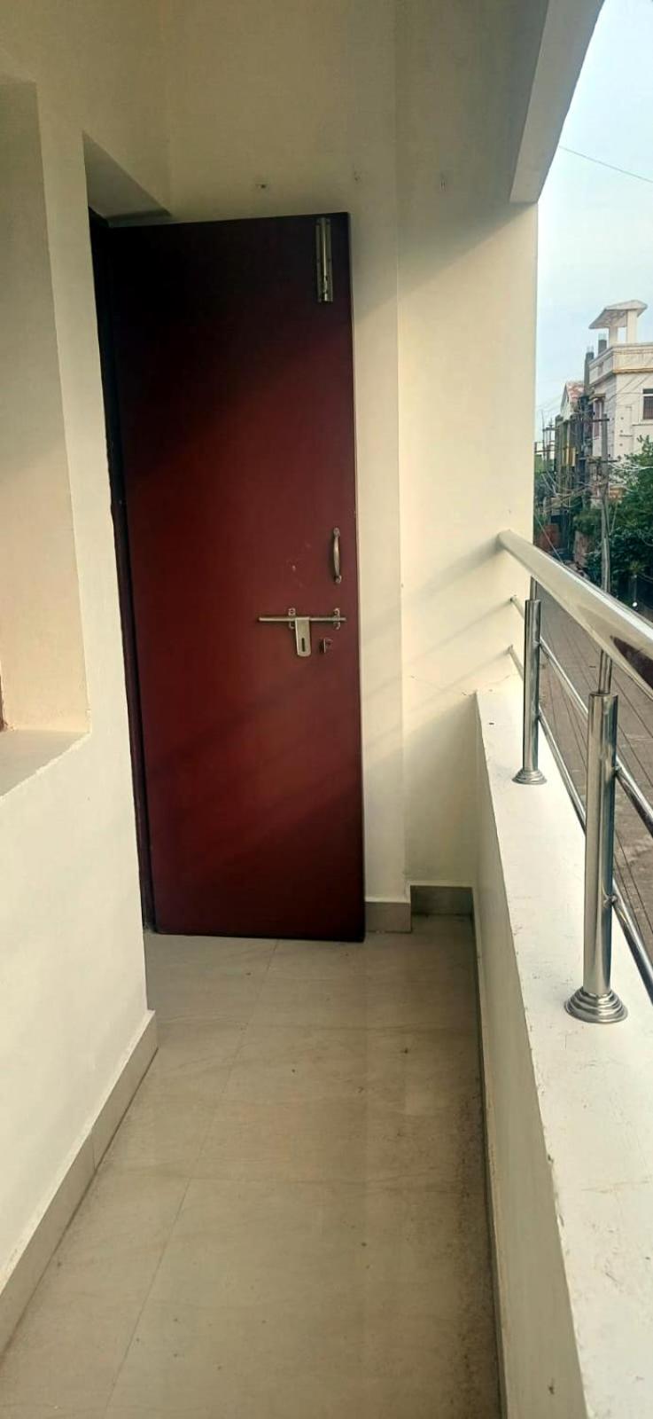 Furnished Apartment for Weekly, Monthly Near Rela Hospital Chennai view 4