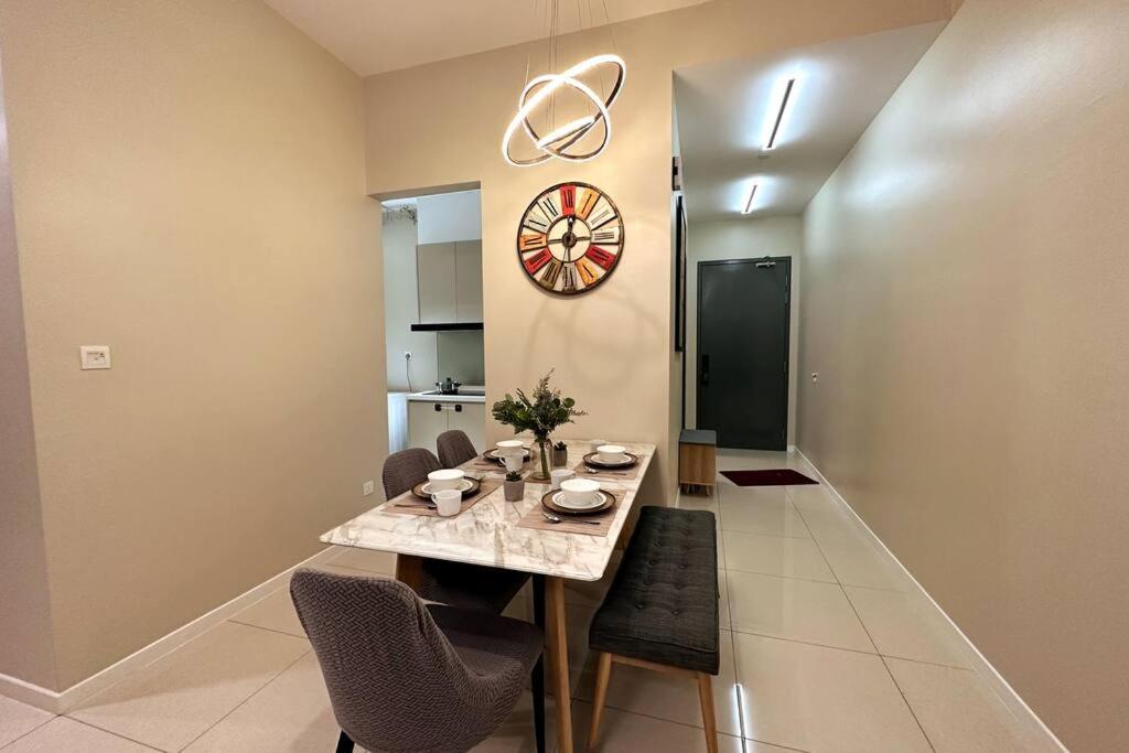 Paradigm Residence -High Floor above Paradigm Mall