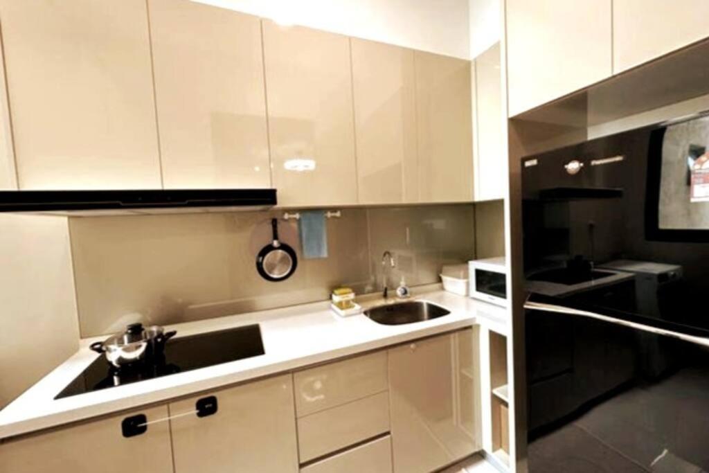 Paradigm Residence -High Floor above Paradigm Mall