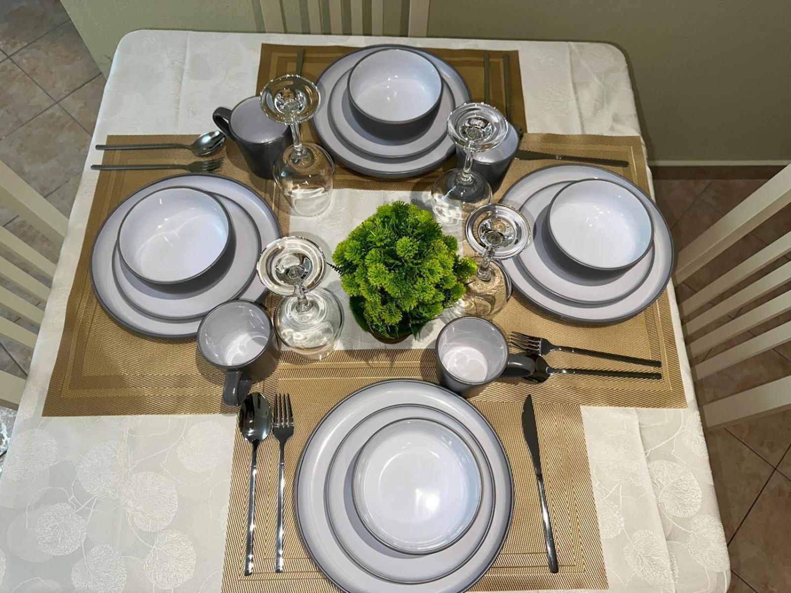 Illyria Apartments