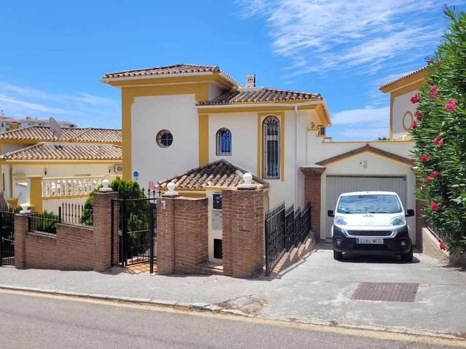 Villa Vencejo - 3 bed villa - fully refurbished in Riviera Del Sol, Mijas