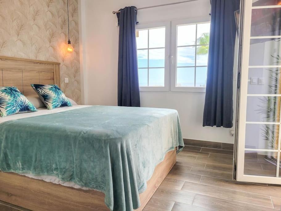 Villa Vencejo - 3 bed villa - fully refurbished in Riviera Del Sol, Mijas