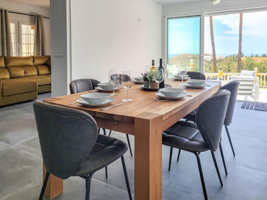 Villa Vencejo - 3 bed villa - fully refurbished in Riviera Del Sol, Mijas