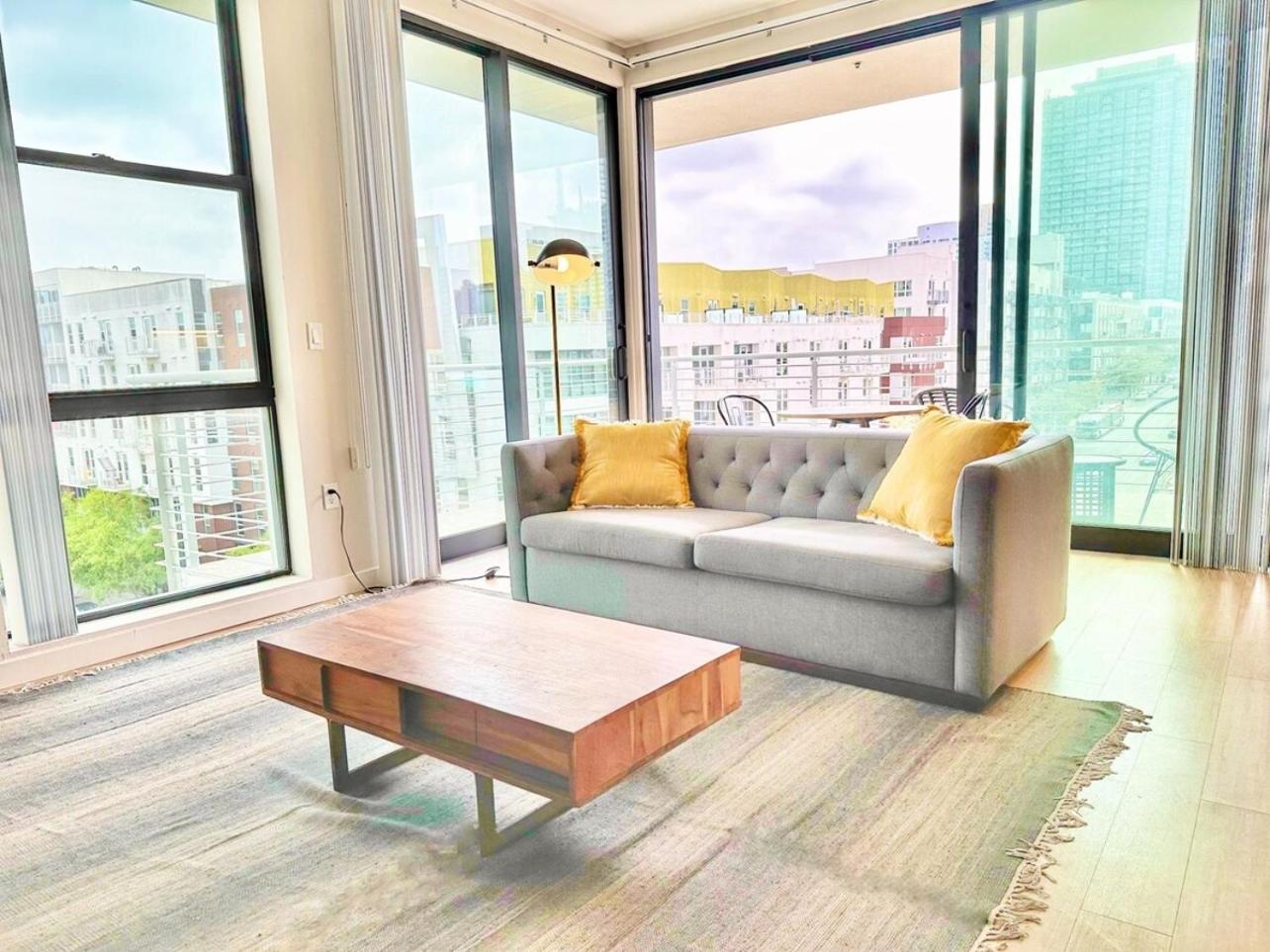 One Bedroom Apartment wBalcony and City Views! view 4