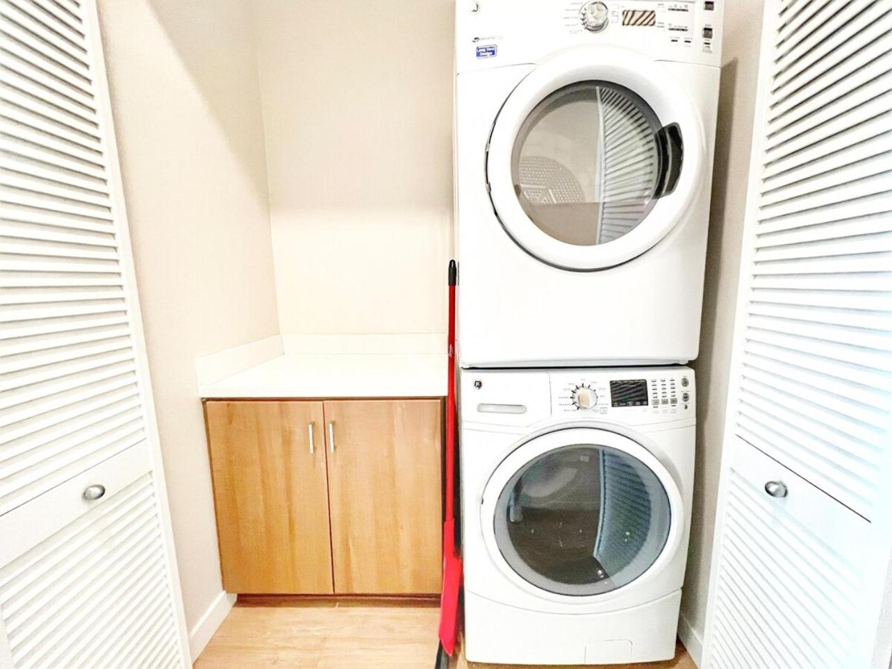 City View Apartment in Downtown!