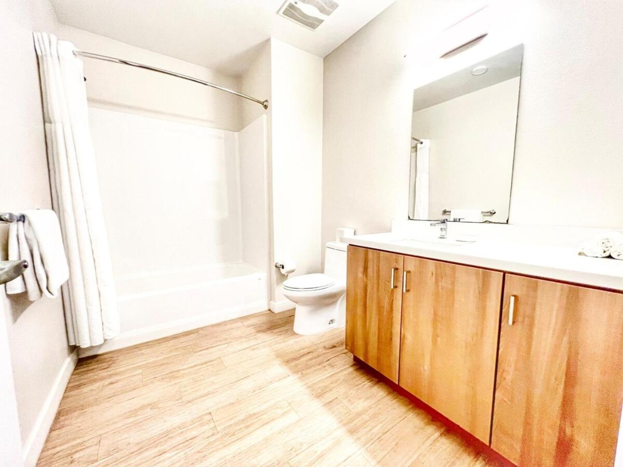 City View Apartment in Downtown!