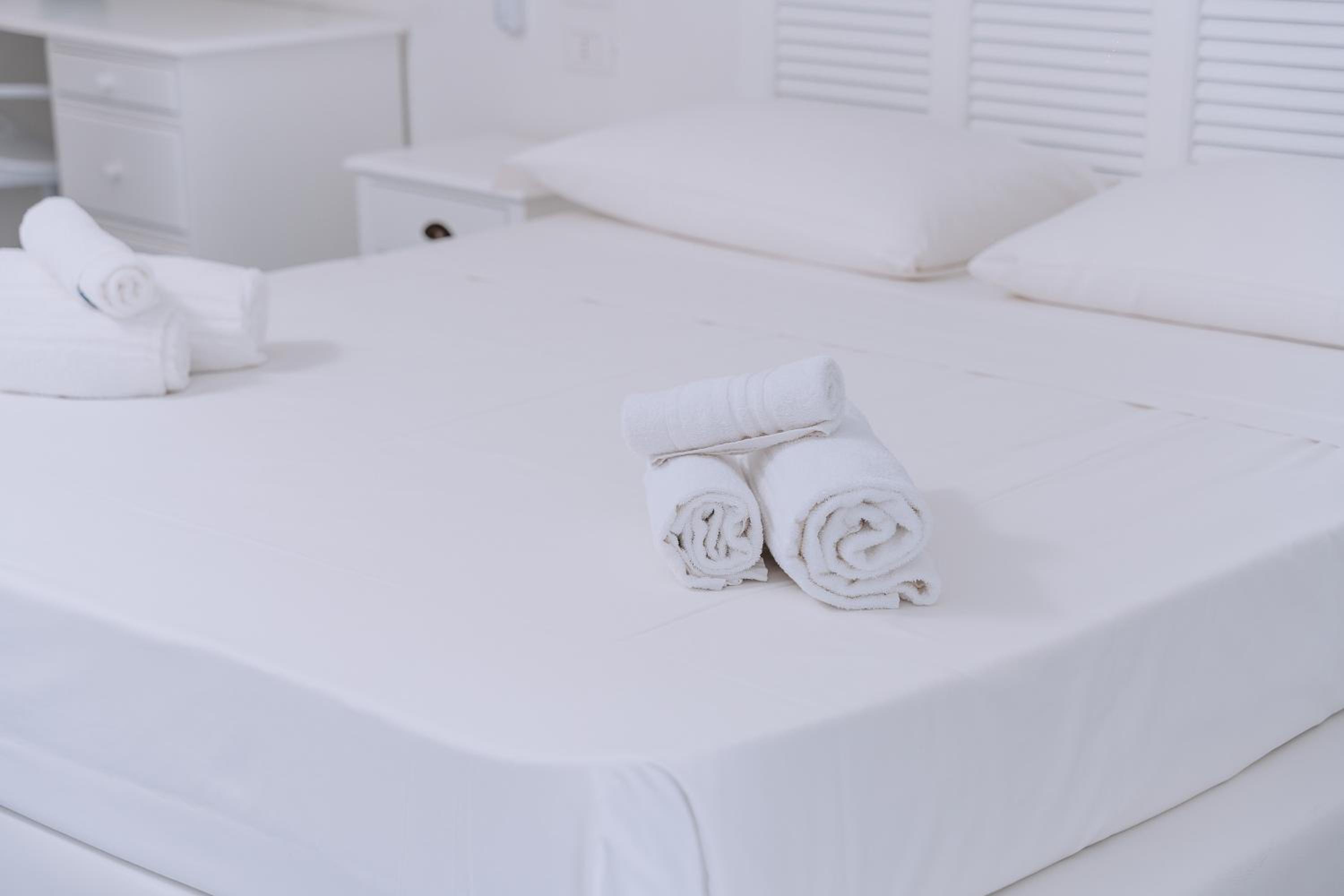 Omare Apartments